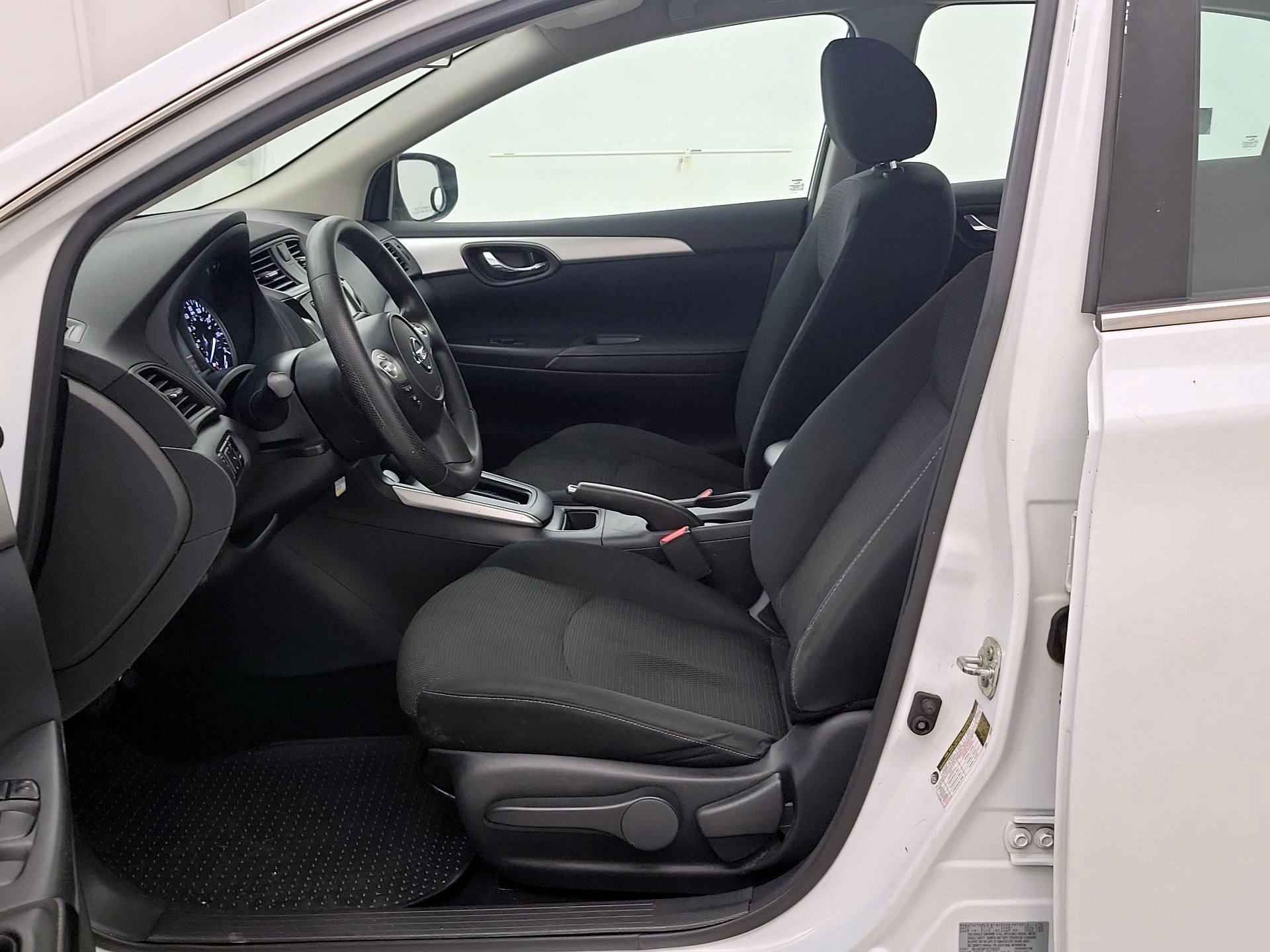 Thumbnail: 2019 Nissan Sentra - 11