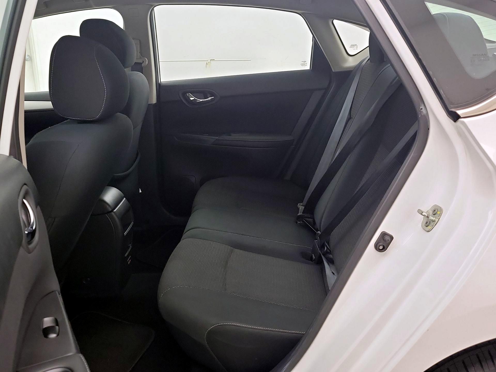 Thumbnail: 2019 Nissan Sentra - 19