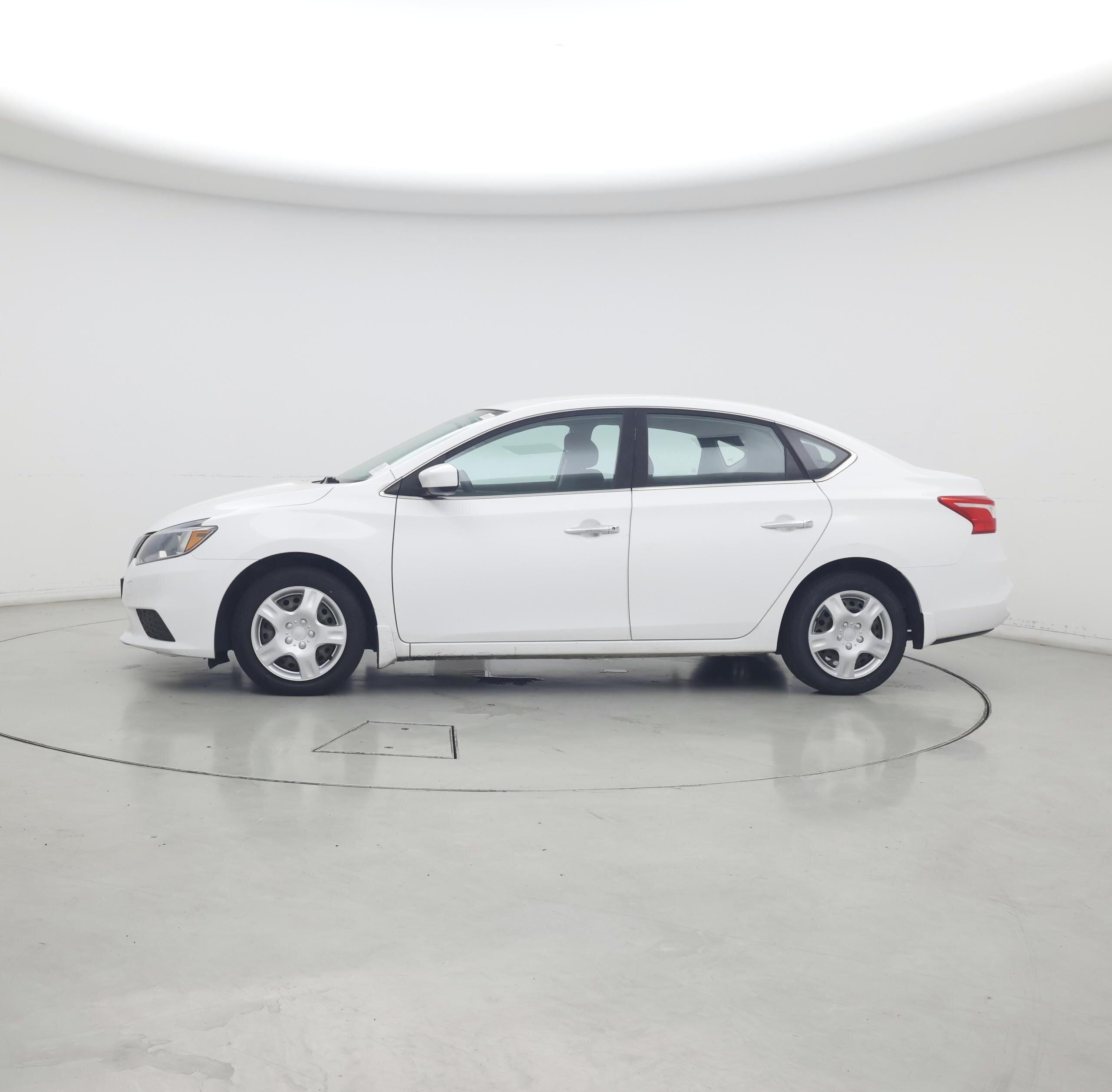 Thumbnail: 2019 Nissan Sentra - 3