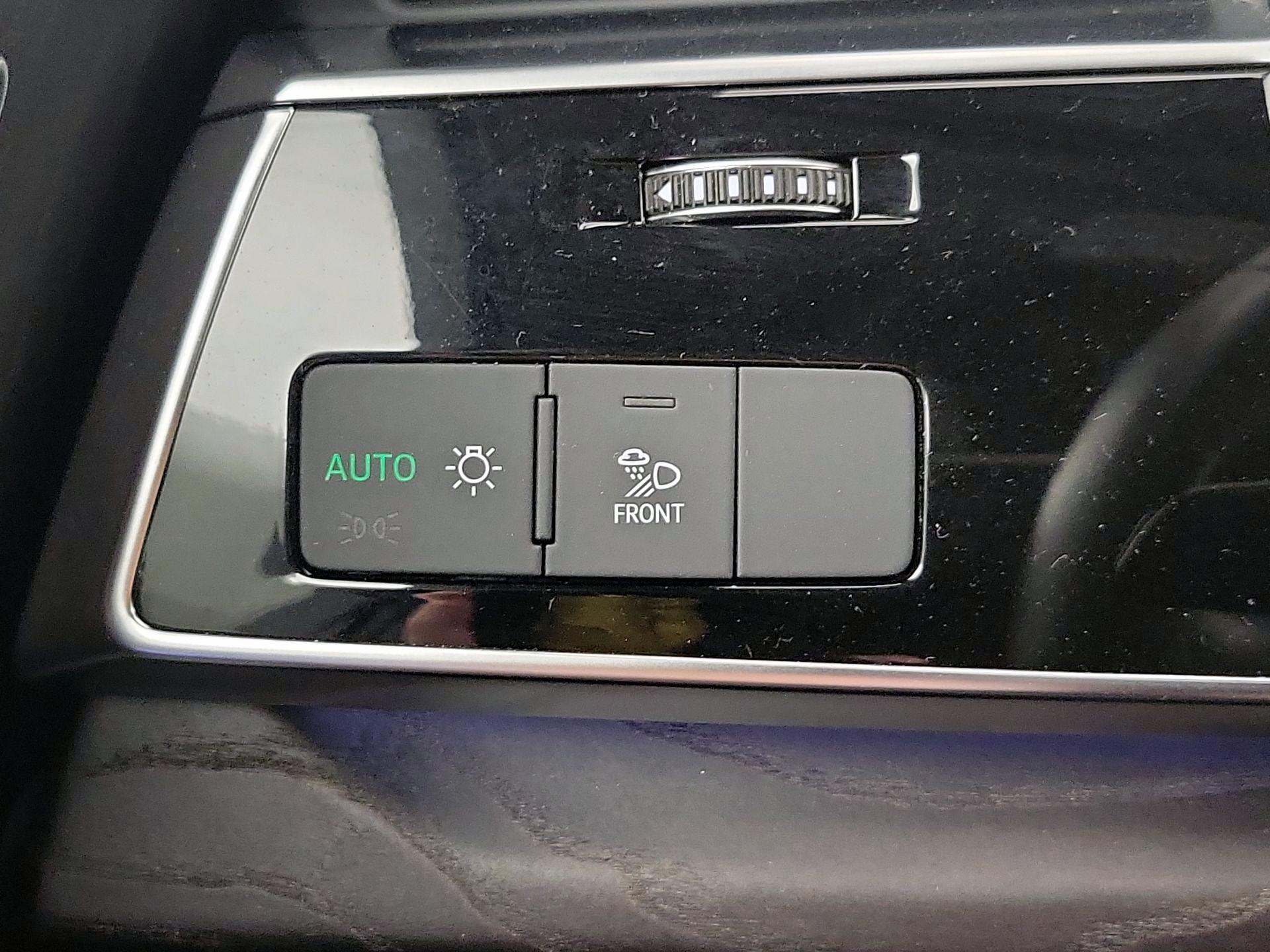 Thumbnail: 2021 Audi Q7 - 13