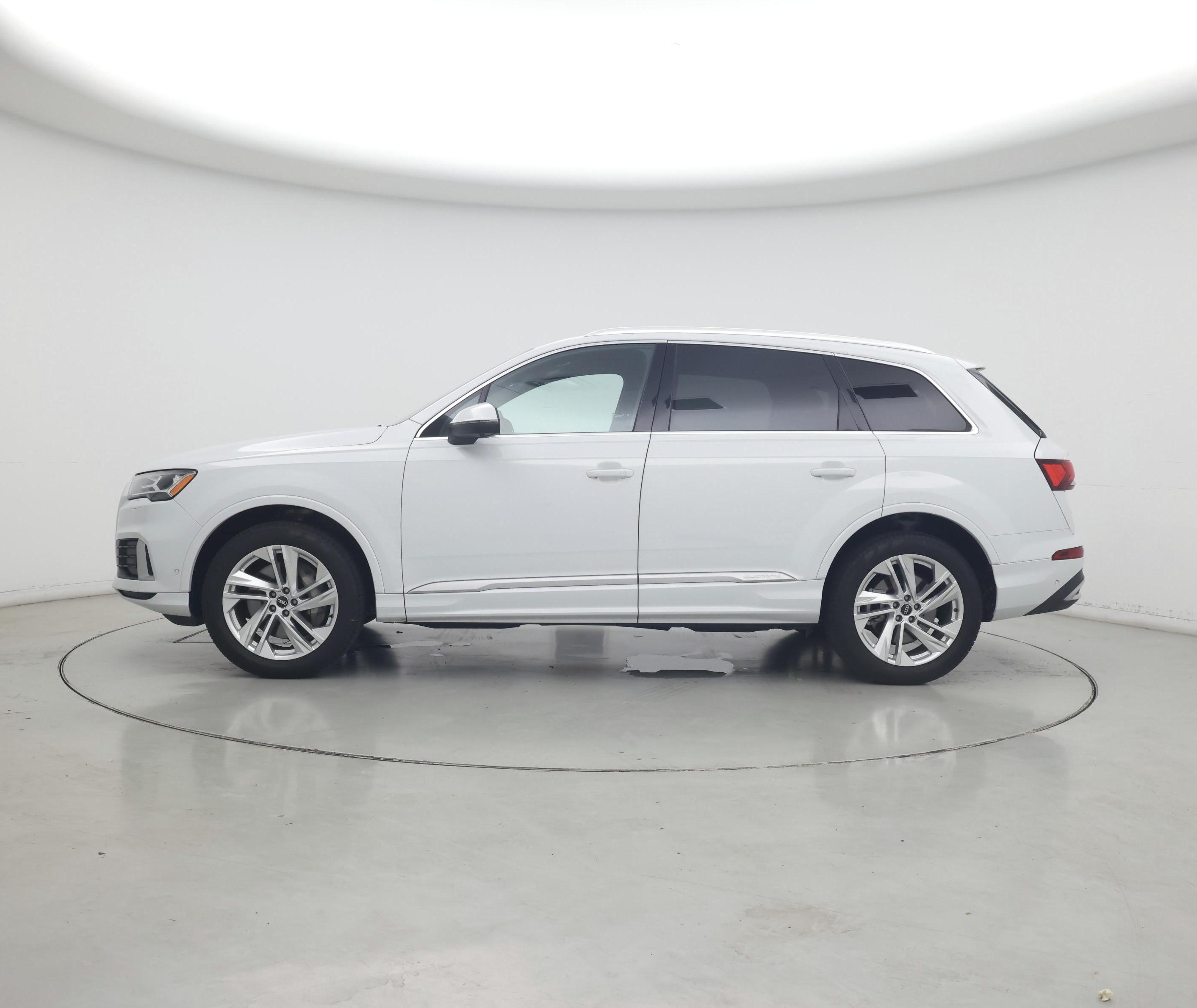 Thumbnail: 2021 Audi Q7 - 3