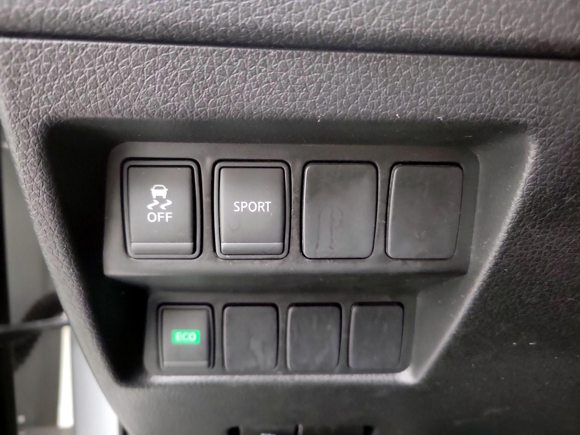 Thumbnail: 2016 Nissan Rogue - 13
