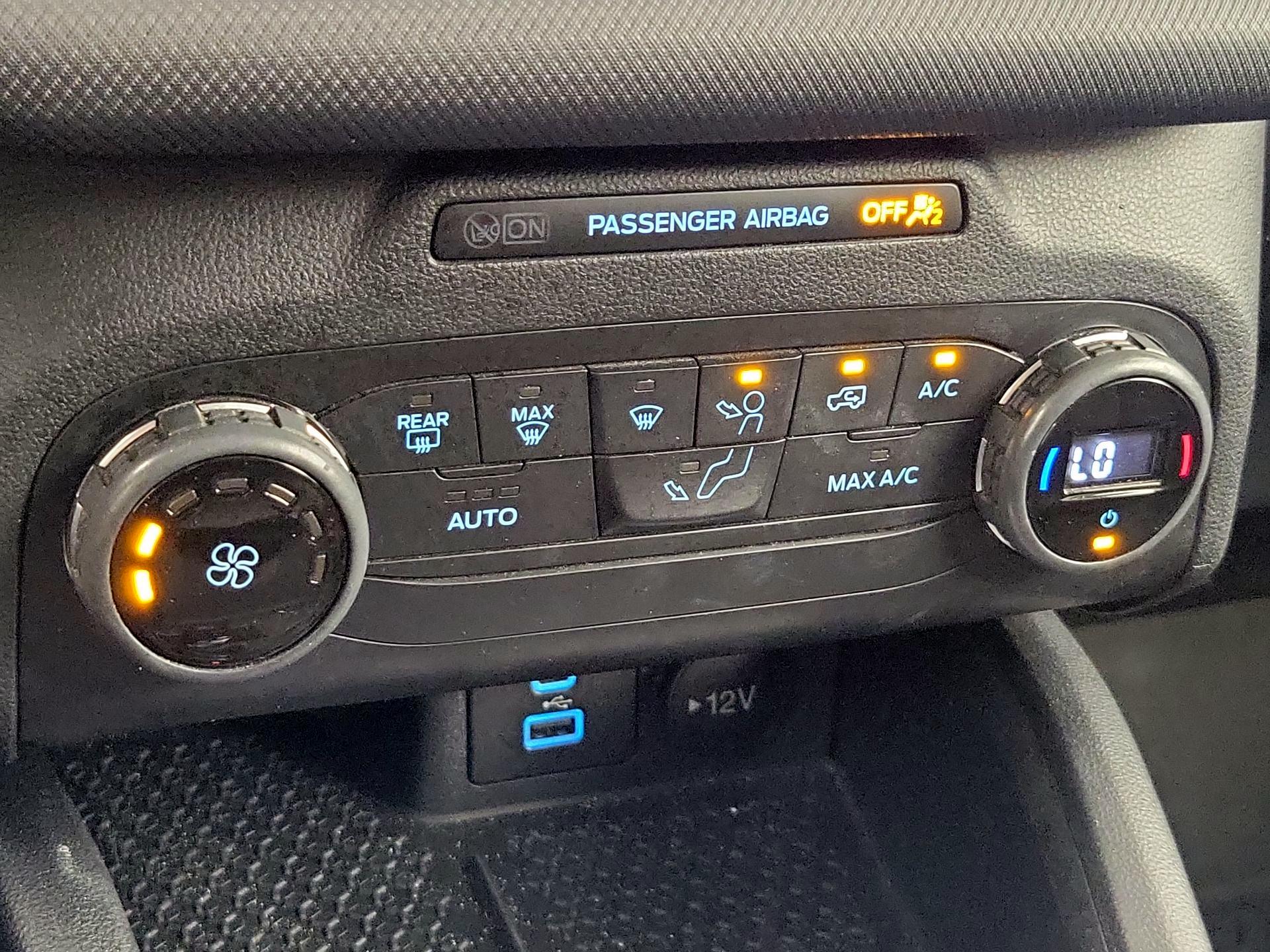 Thumbnail: 2021 Ford Bronco Sport - 16