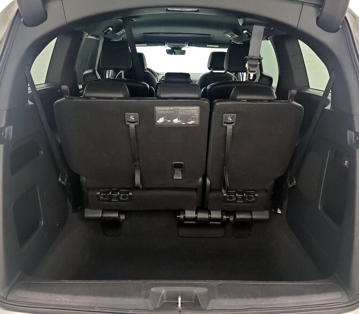 Trunk/Cargo (Seats Up)