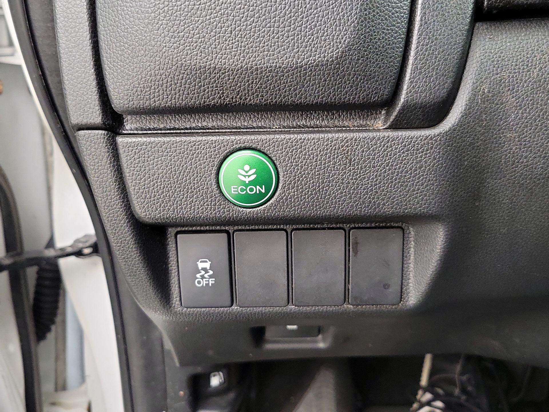 Thumbnail: 2015 Honda Fit - 13