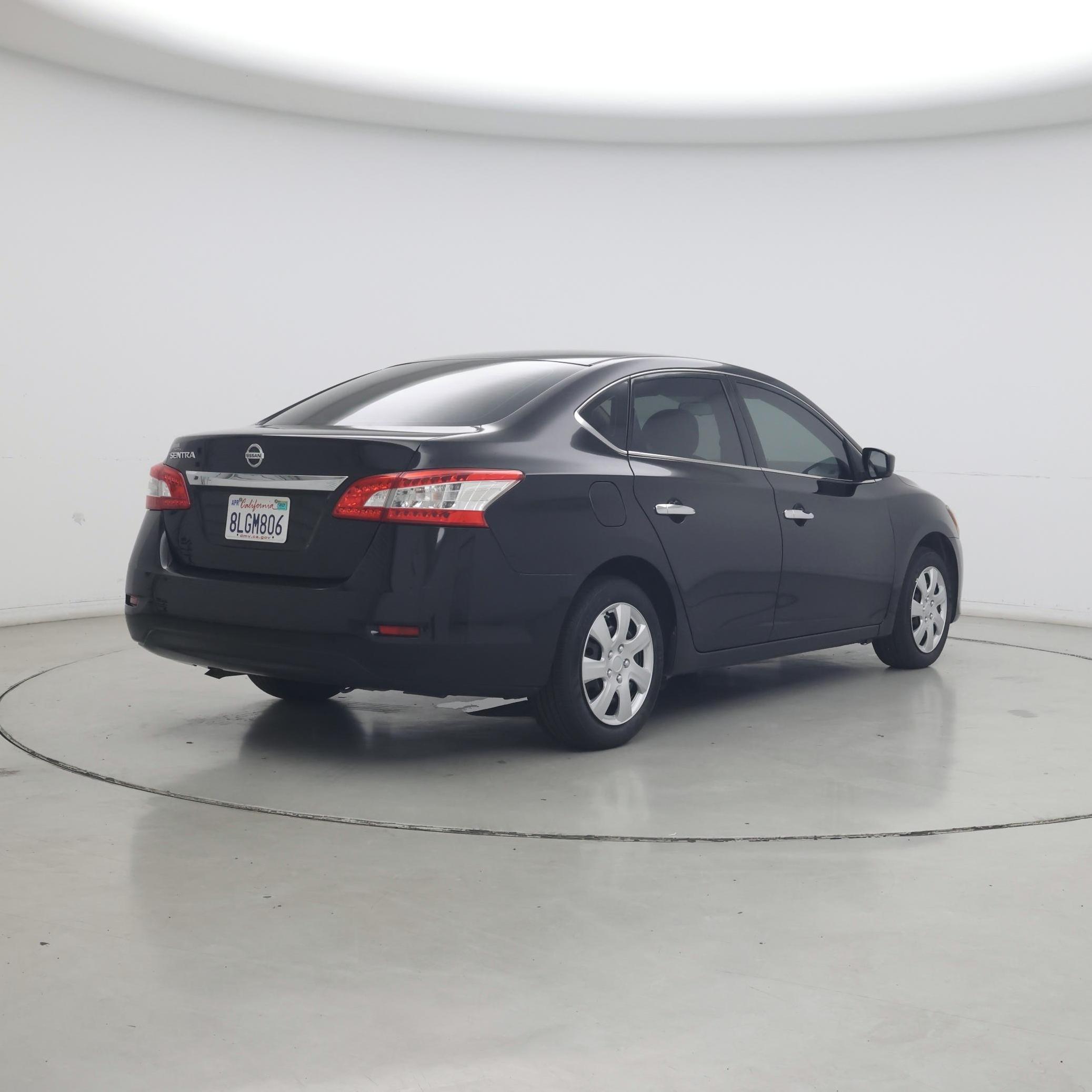 Thumbnail: 2015 Nissan Sentra - 8