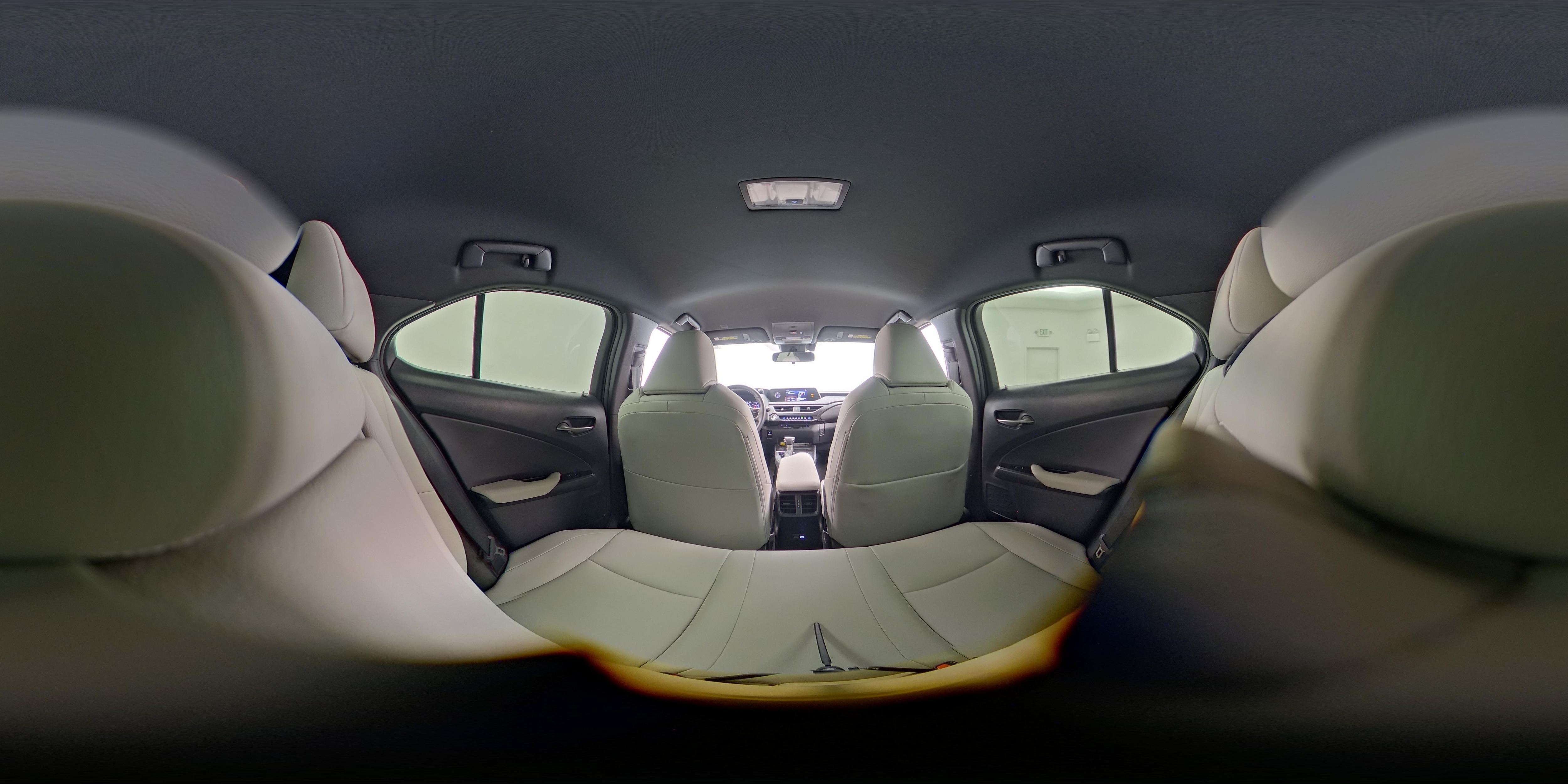 2021 Lexus UX 200 - Photo 25