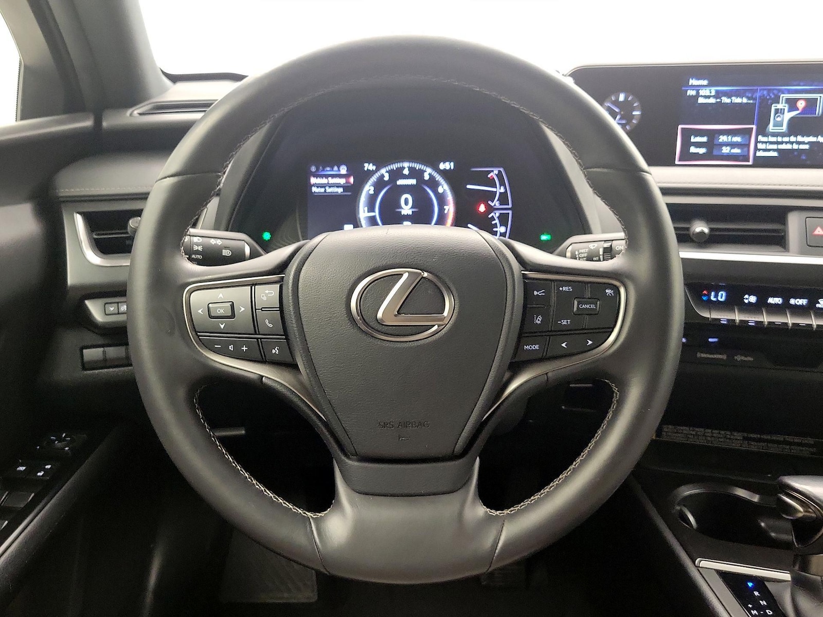2021 Lexus UX 200 - Photo 11