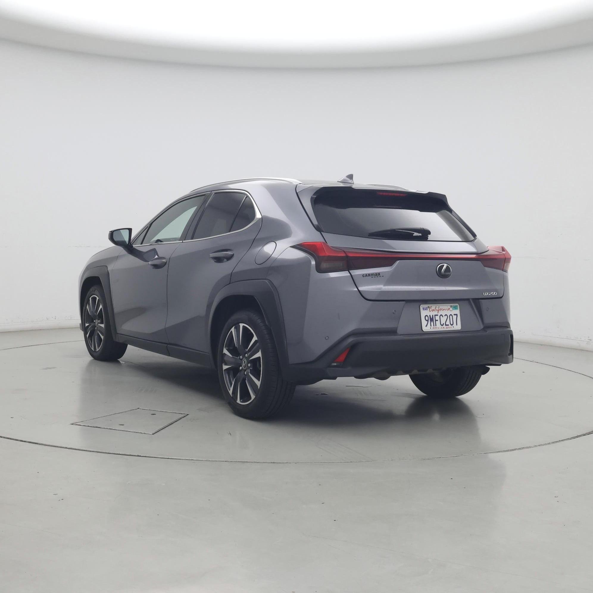 Thumbnail: 2021 Lexus UX - 2