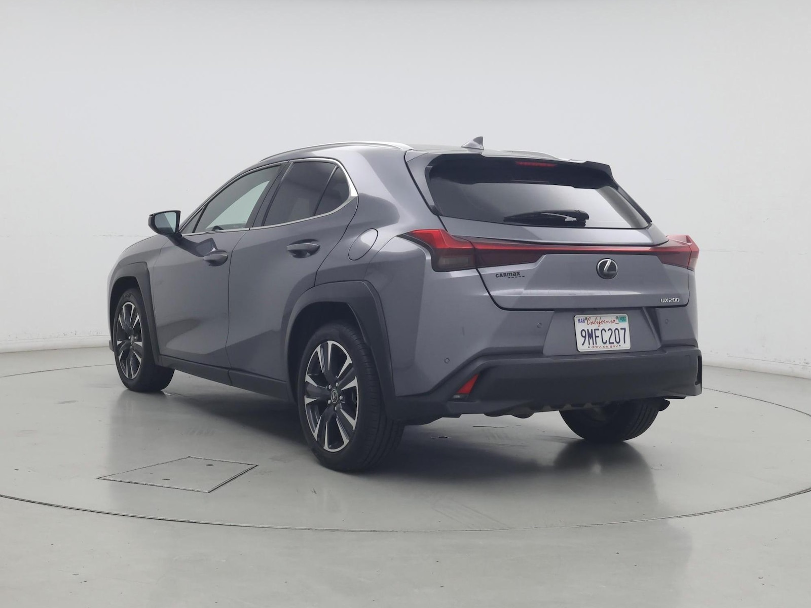 2021 Lexus UX 200 - Photo 3
