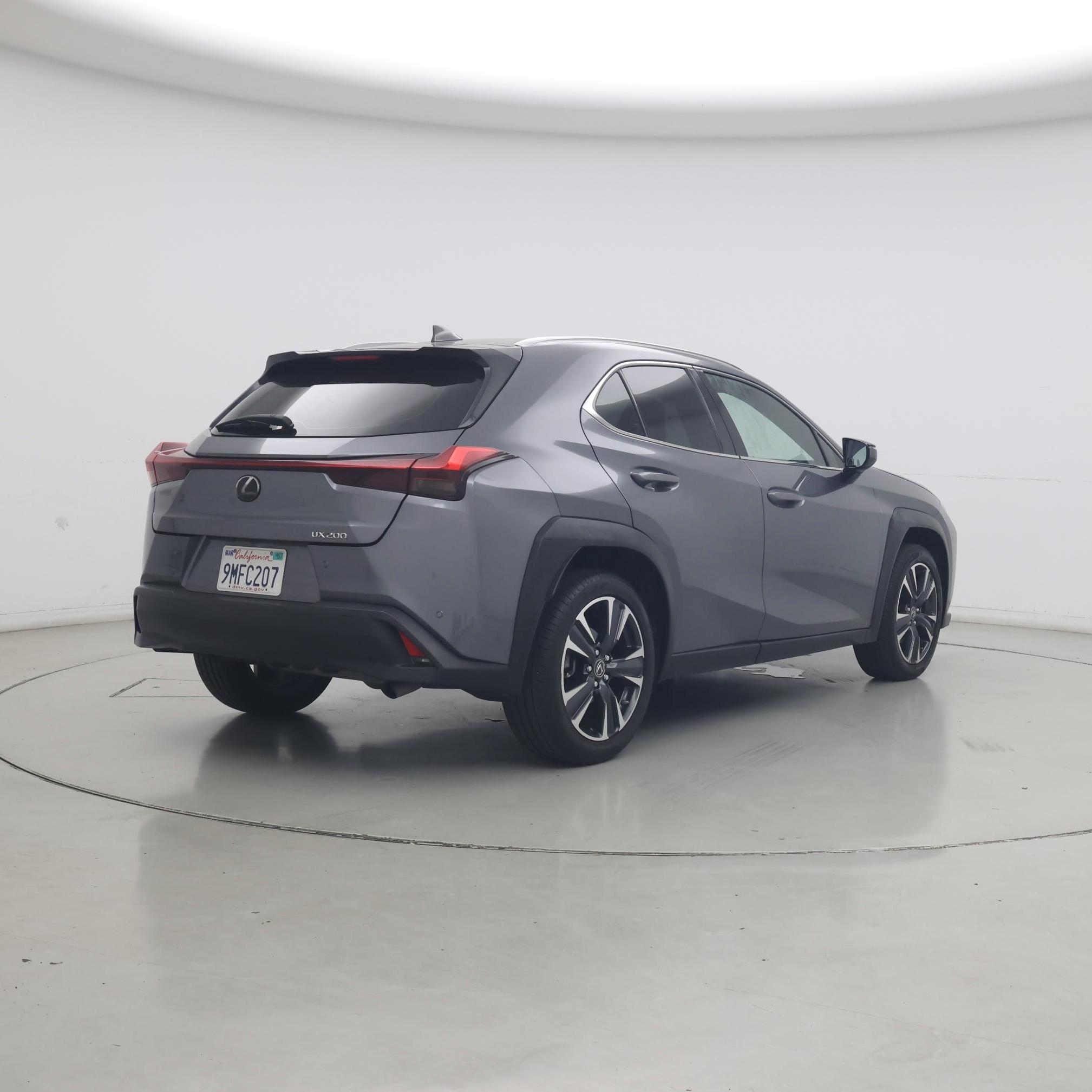 Thumbnail: 2021 Lexus UX - 8