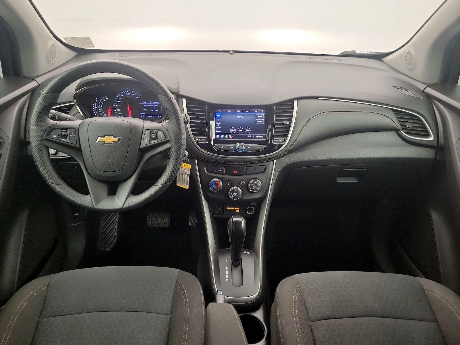 2020 Chevrolet Trax LS - Photo 8