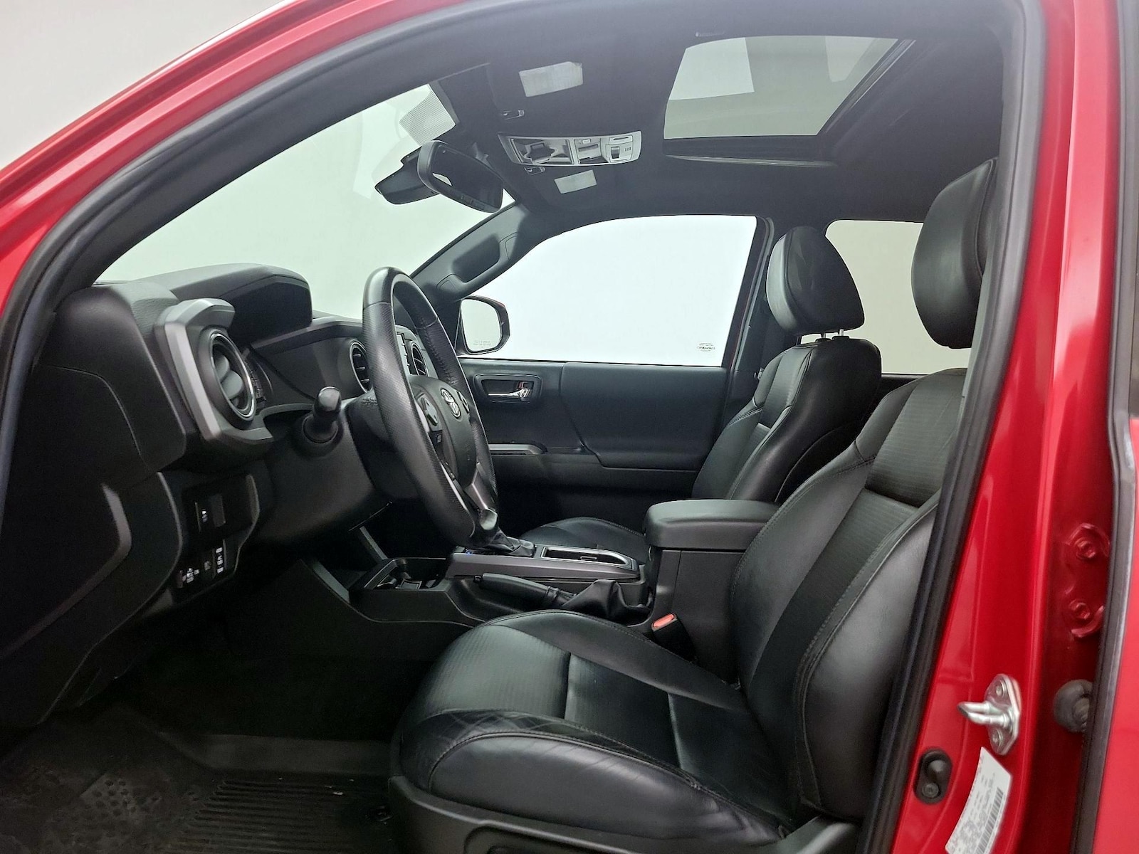 Sunroof(s) & Overhead Airbags