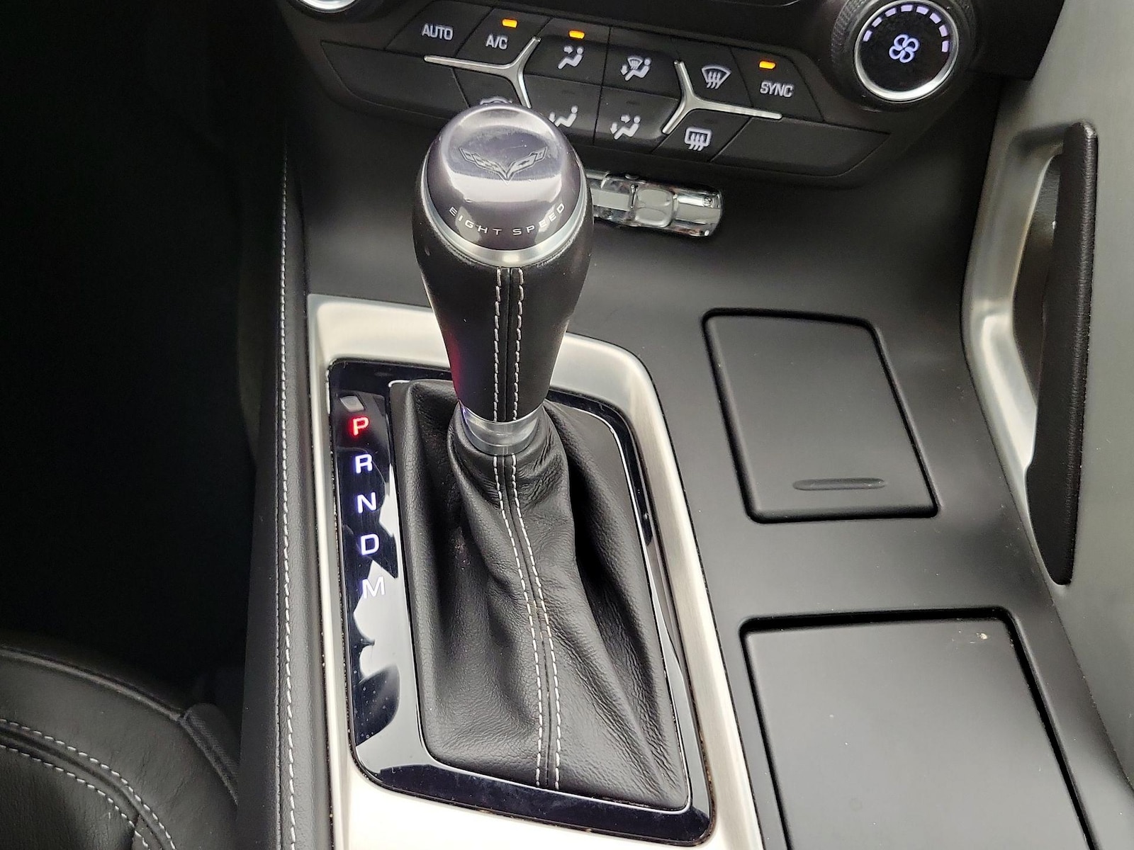 2017 Chevrolet Corvette 1LT - Photo 17