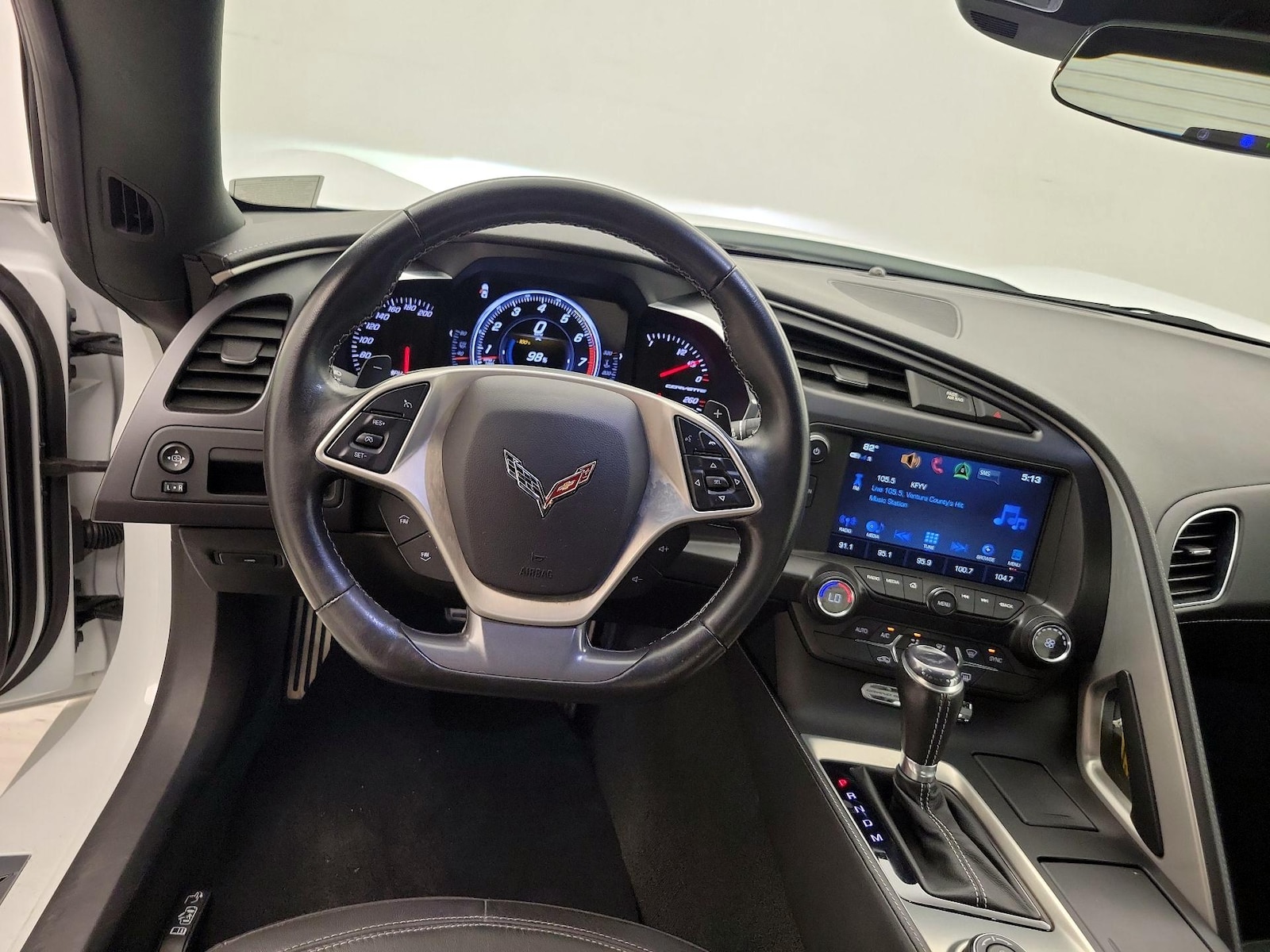 2017 Chevrolet Corvette 1LT - Photo 9