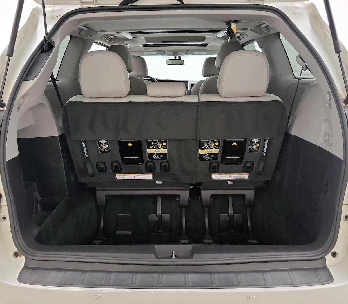 Trunk/Cargo (Seats Up)