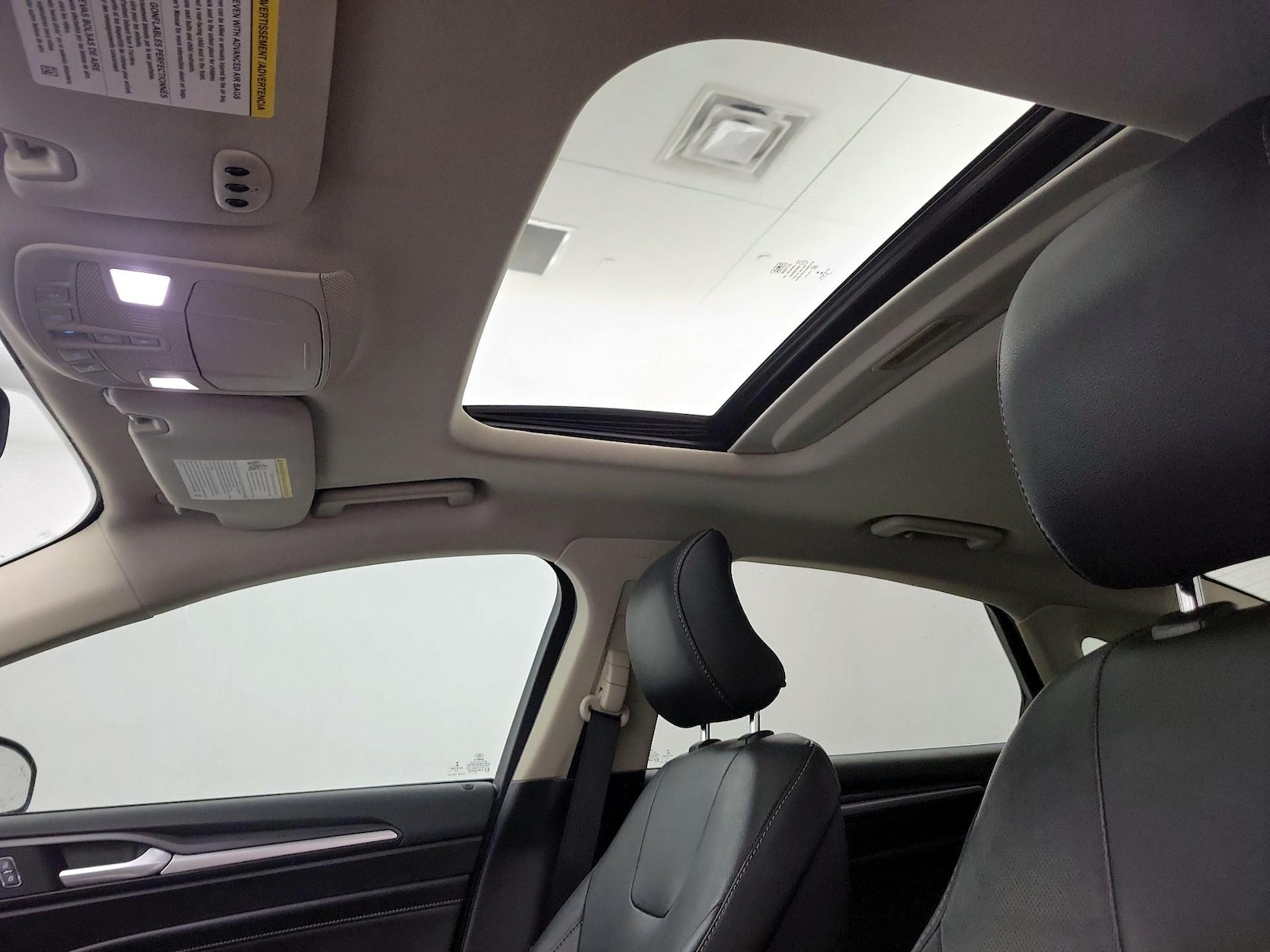 Sunroof(s) & Overhead Airbags