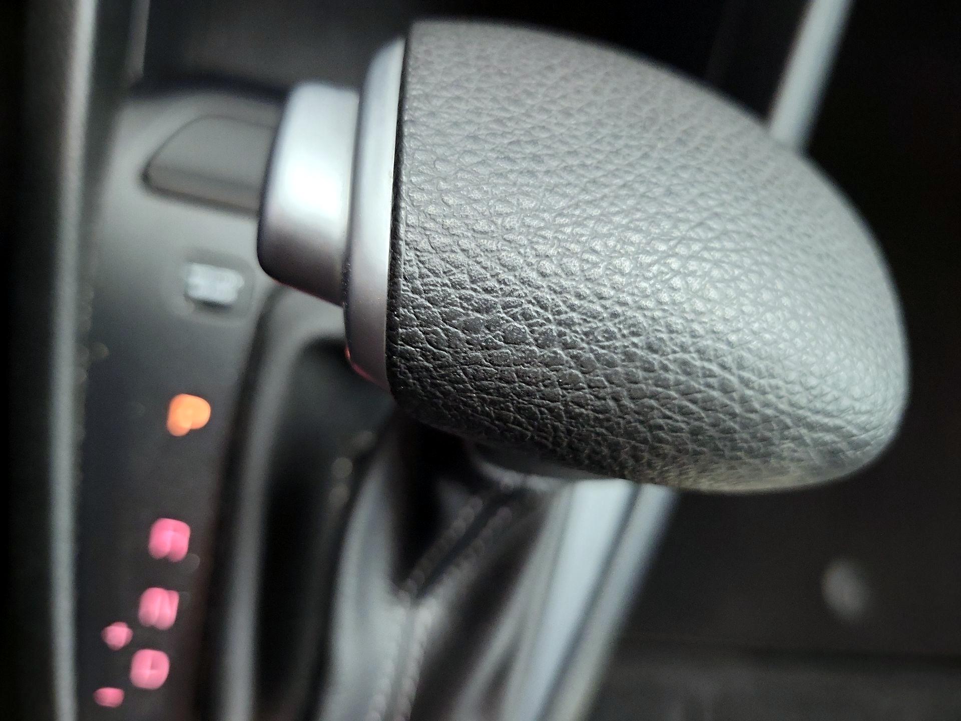 Thumbnail: 2023 Kia Rio - 17