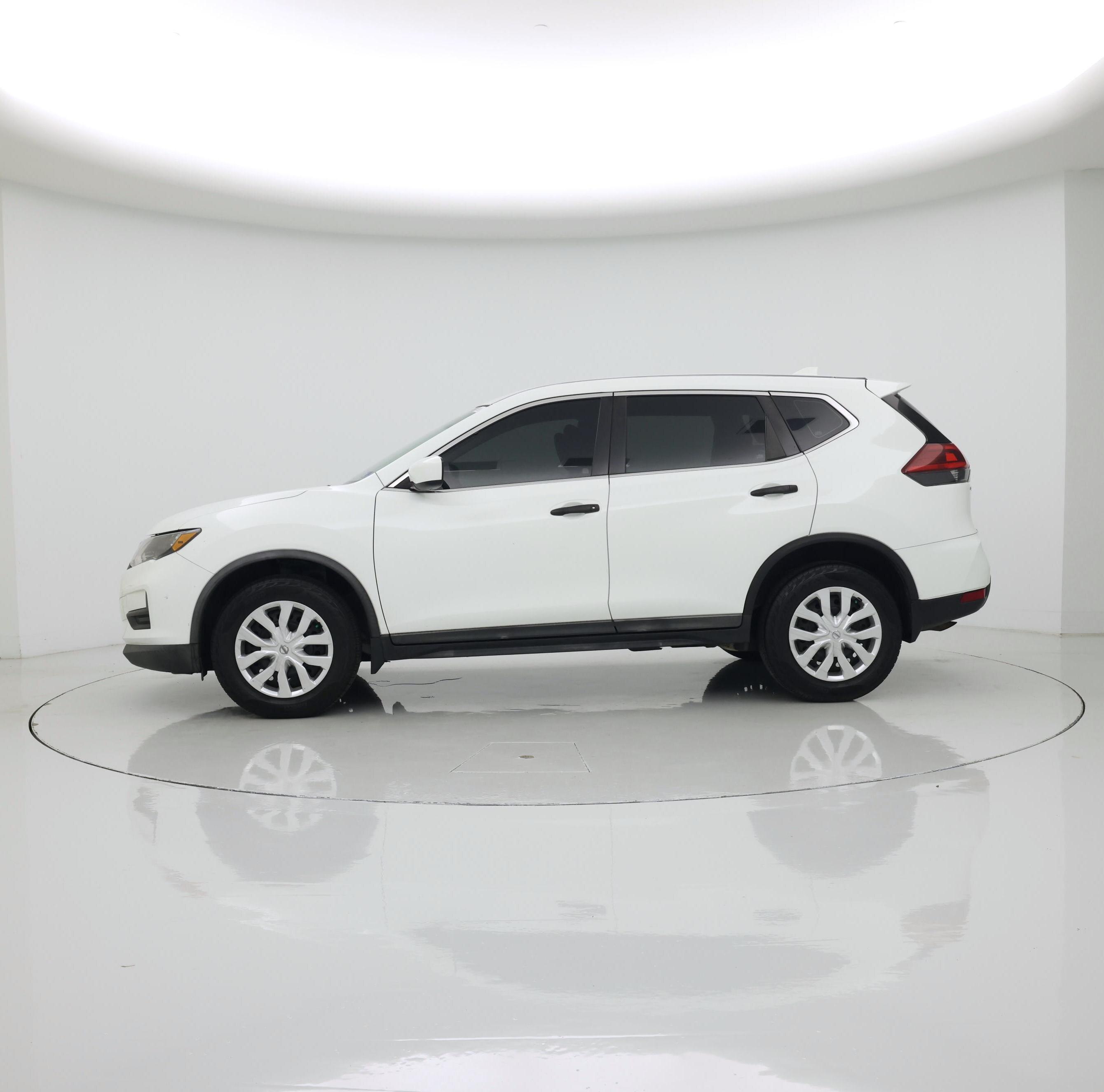 Thumbnail: 2018 Nissan Rogue - 3