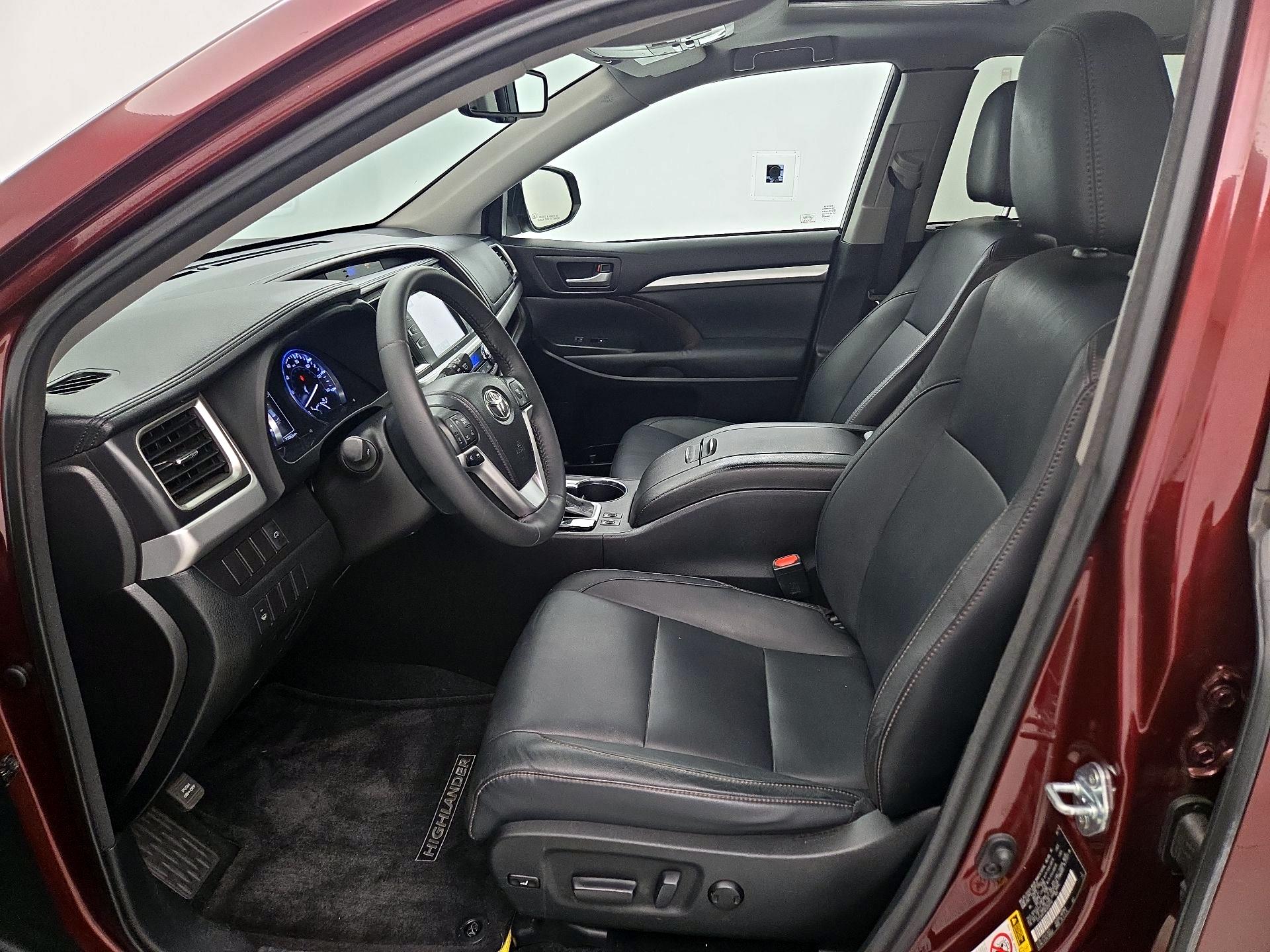Thumbnail: 2014 Toyota Highlander - 11