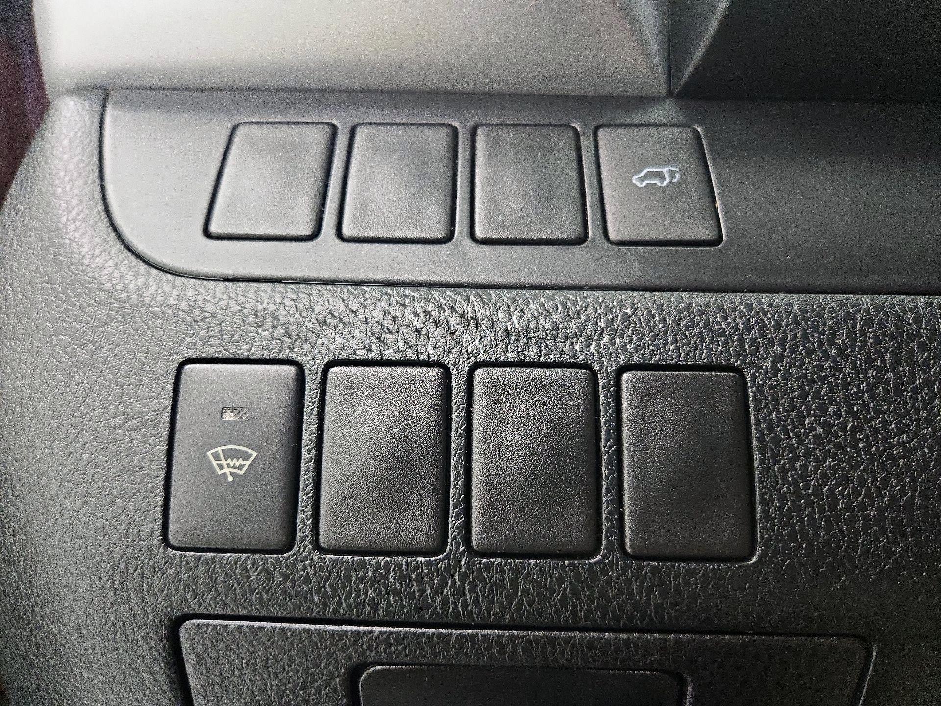Thumbnail: 2014 Toyota Highlander - 13