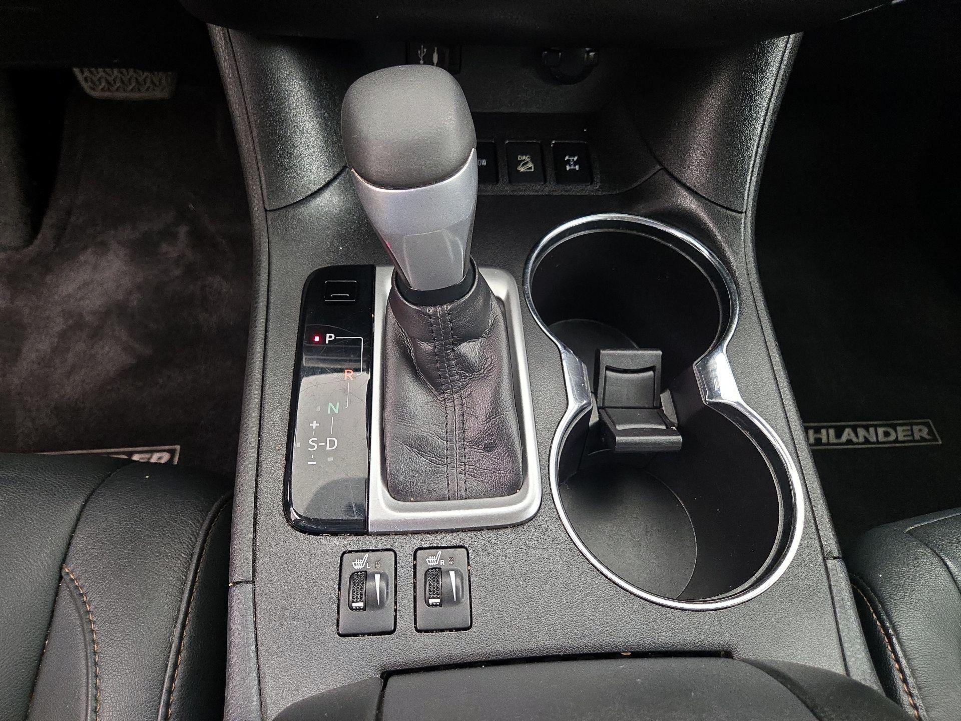 Thumbnail: 2014 Toyota Highlander - 18