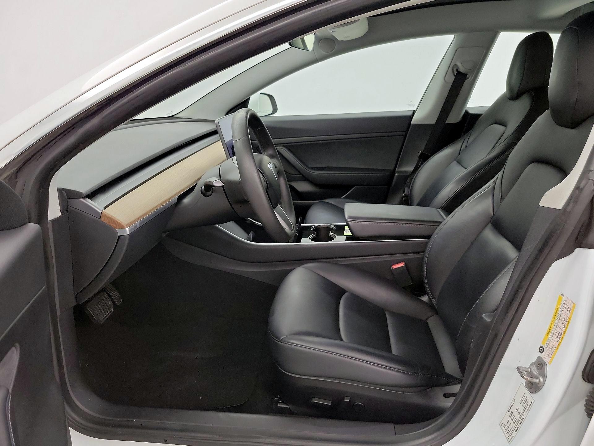 Thumbnail: 2020 Tesla Model 3 - 11