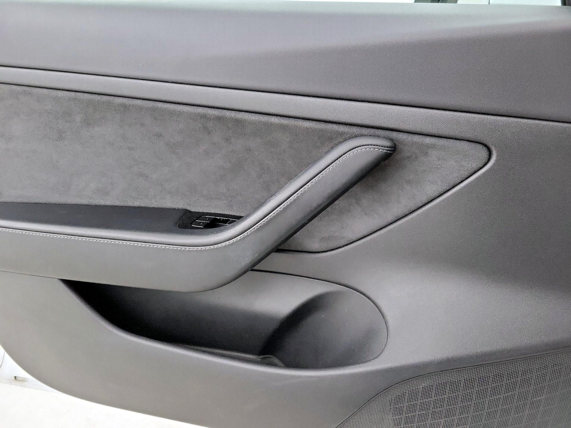 Thumbnail: 2020 Tesla Model 3 - 12