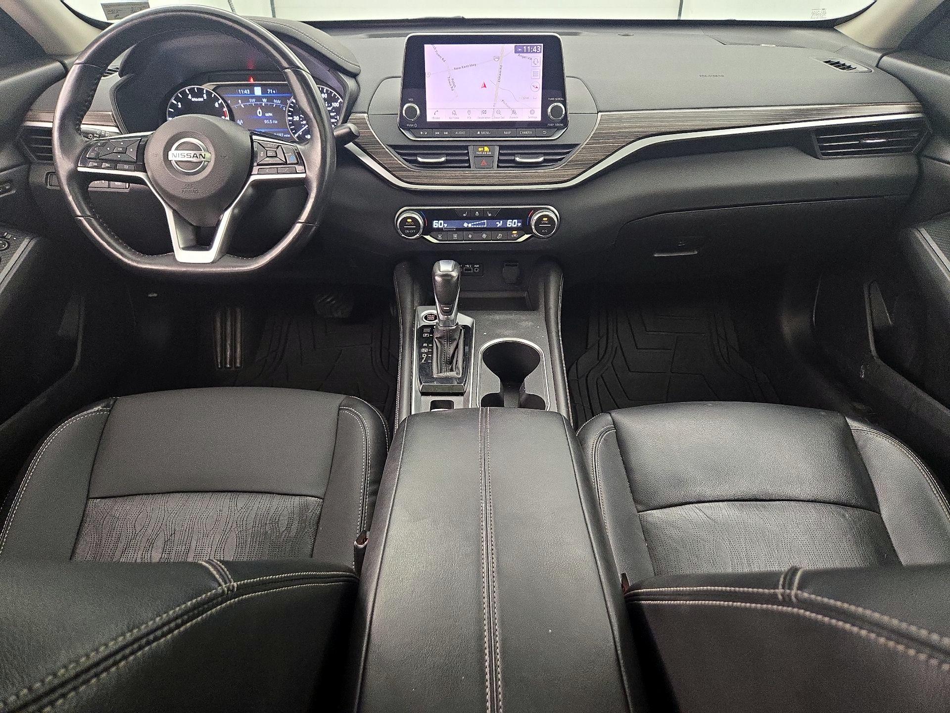 Thumbnail: 2019 Nissan Altima - 9