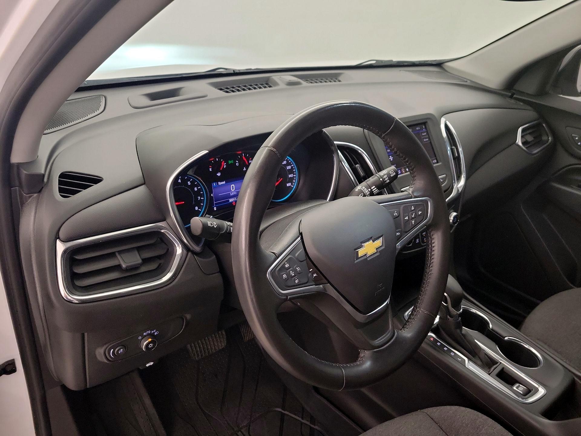 Thumbnail: 2022 Chevrolet Equinox - 9