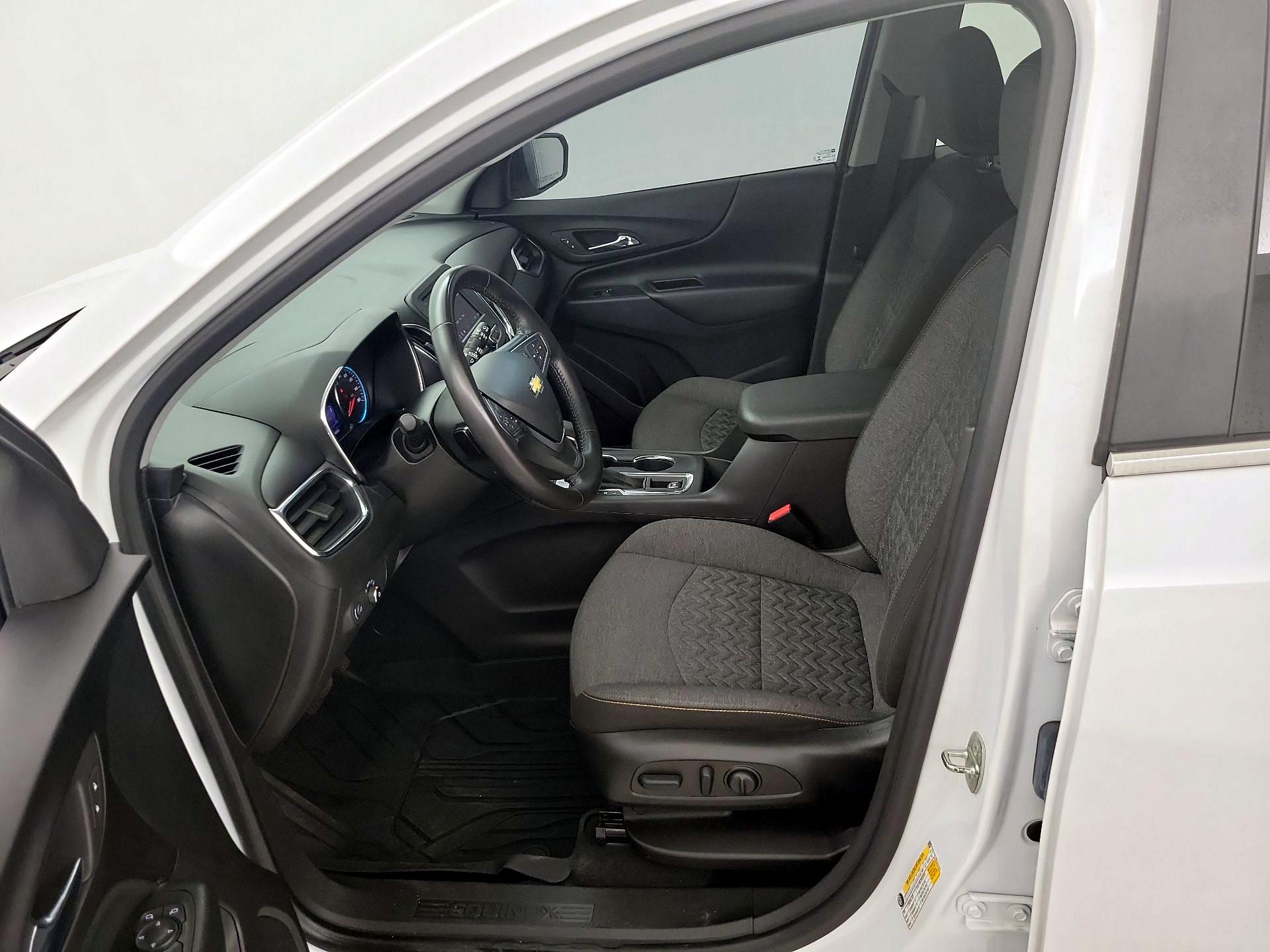Thumbnail: 2022 Chevrolet Equinox - 11