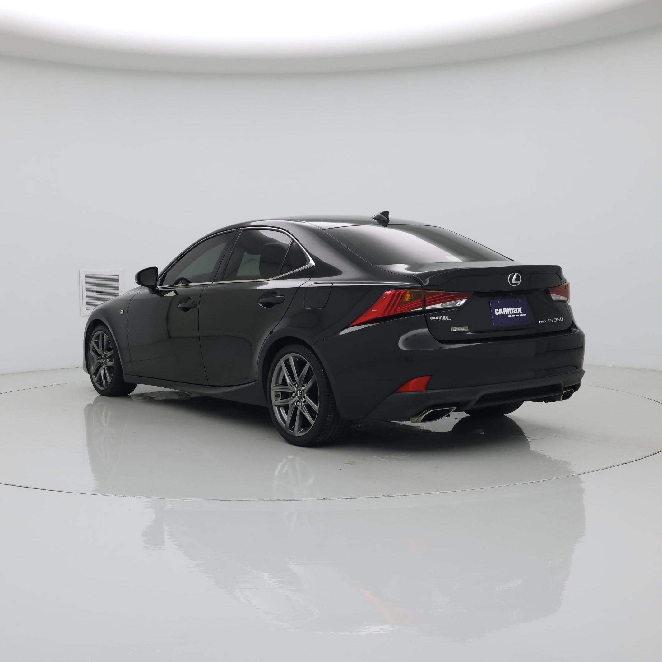 Thumbnail: 2018 Lexus IS - 2
