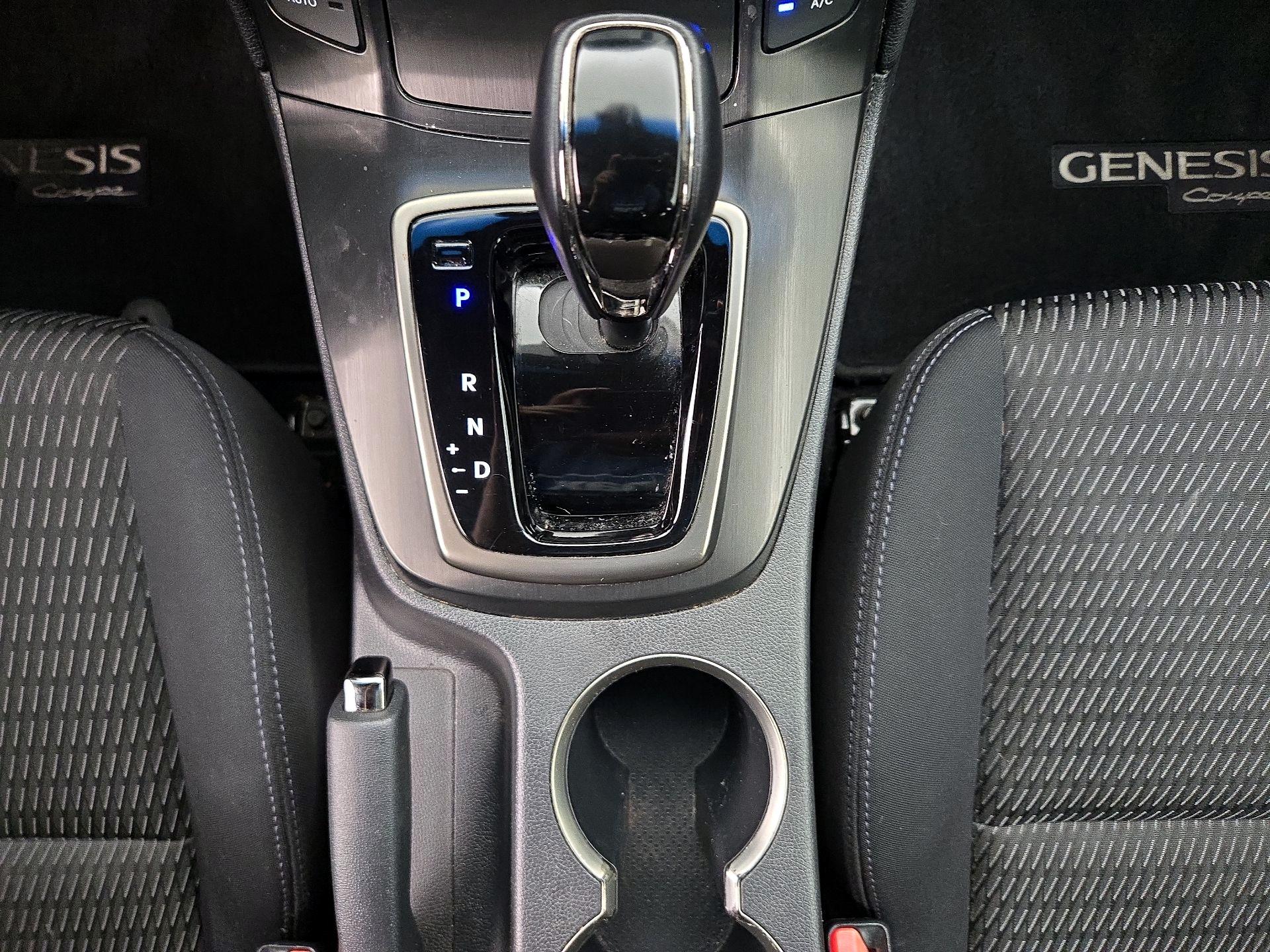 Thumbnail: 2014 Hyundai Genesis - 16