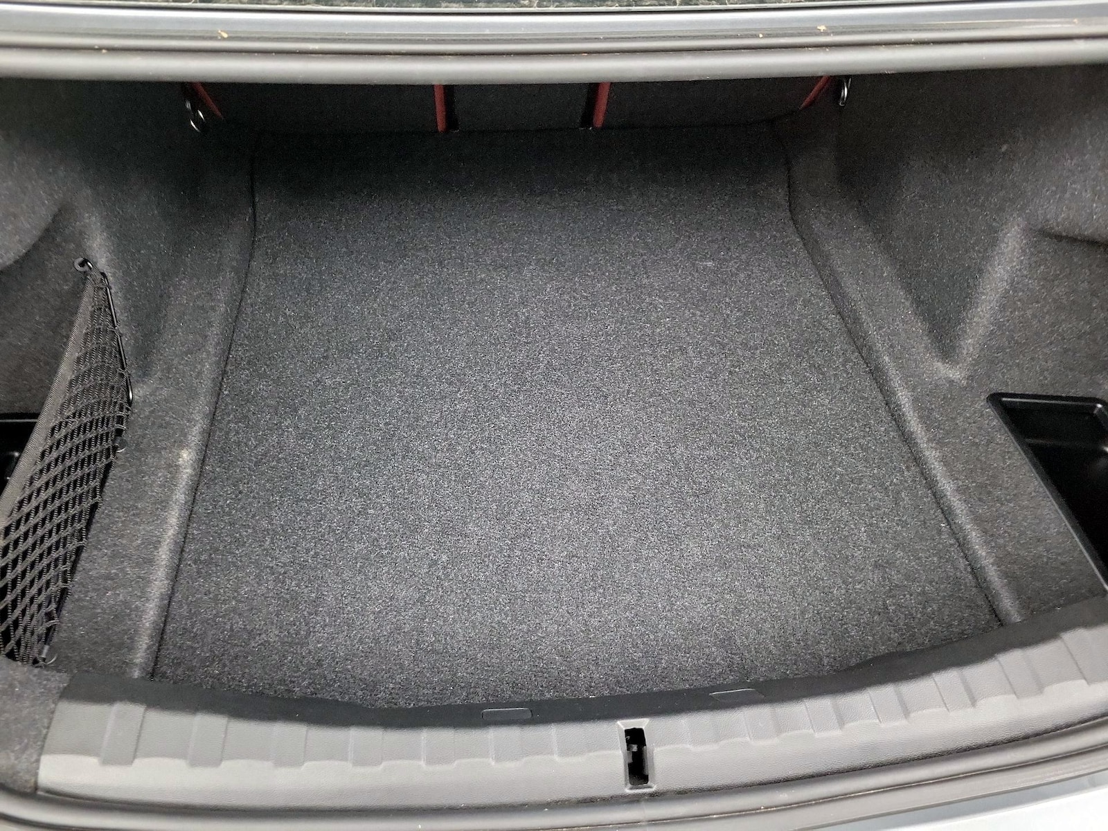 2024 BMW 3 Series 330i - Photo 23