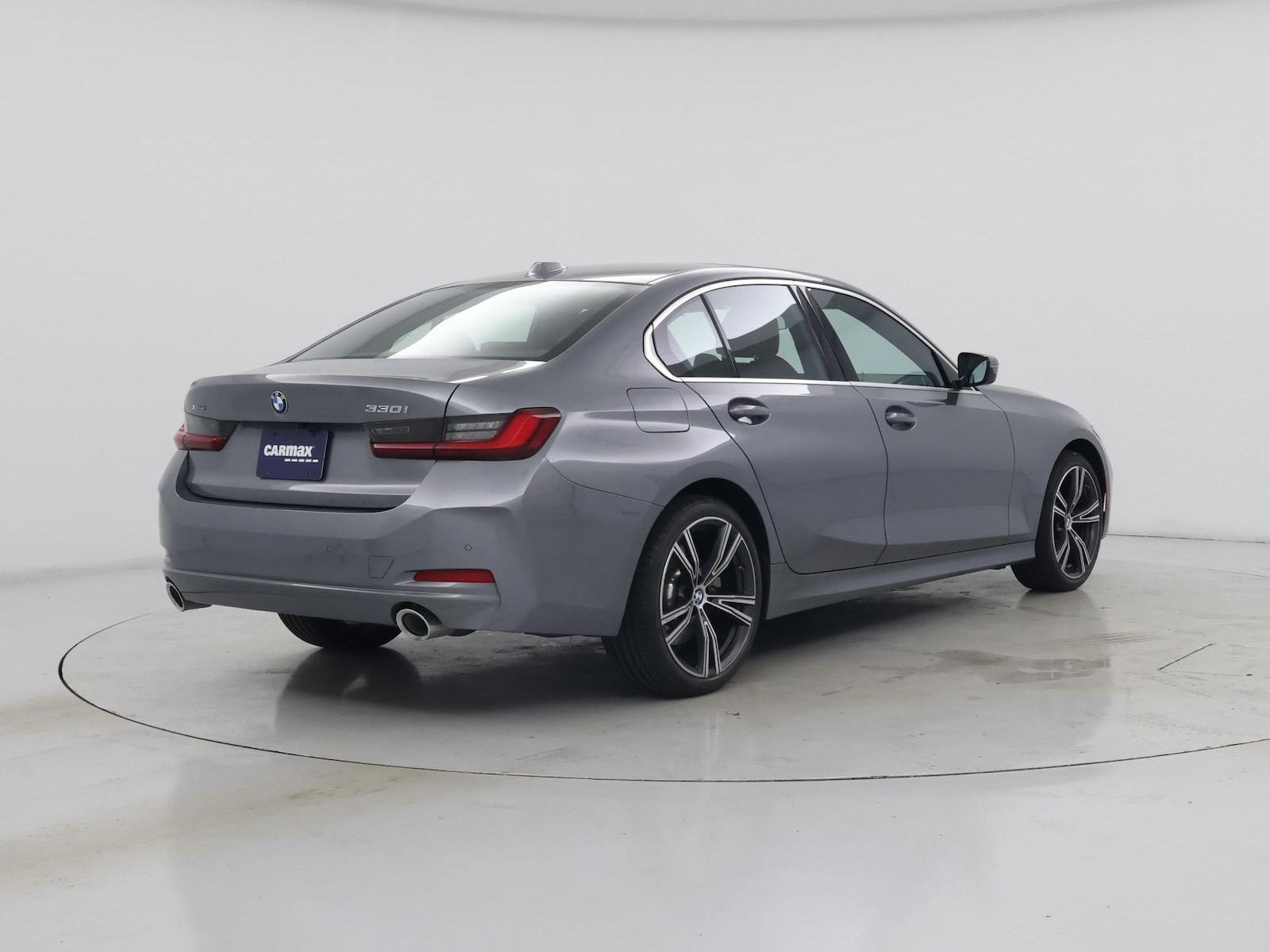 2024 BMW 3 Series 330i - Photo 9