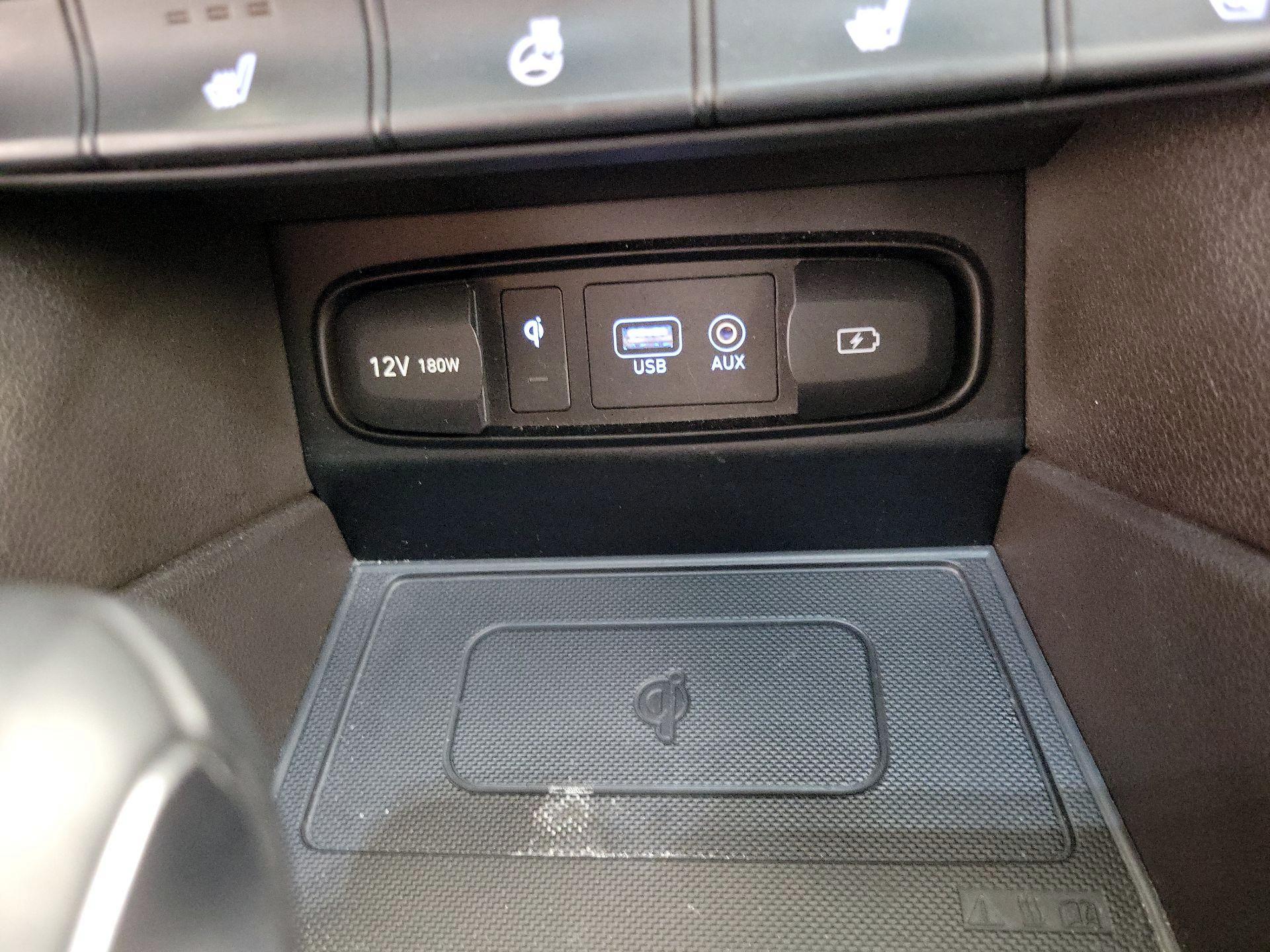 Thumbnail: 2019 Hyundai Santa Fe - 18