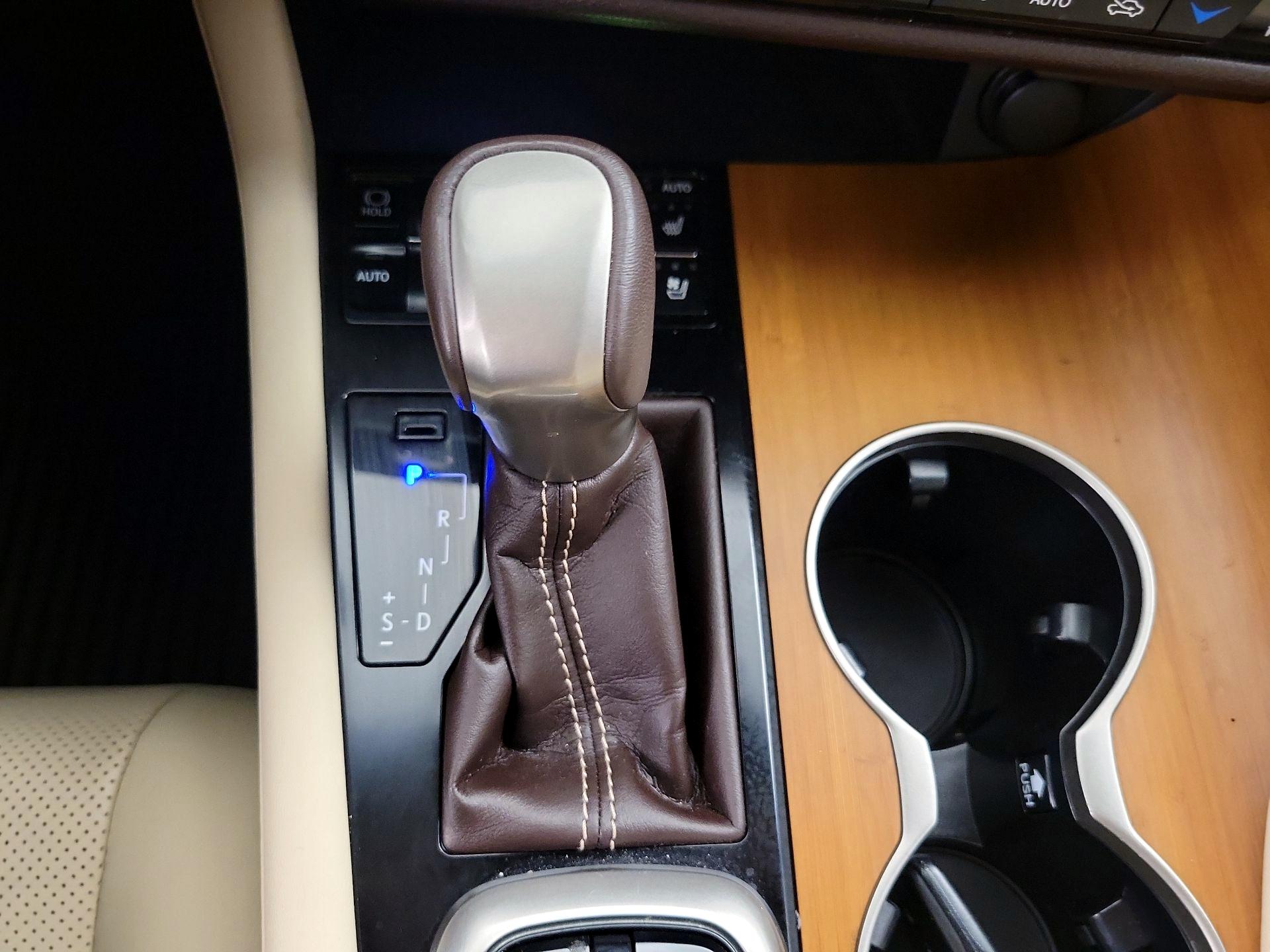 Thumbnail: 2018 Lexus RX - 18