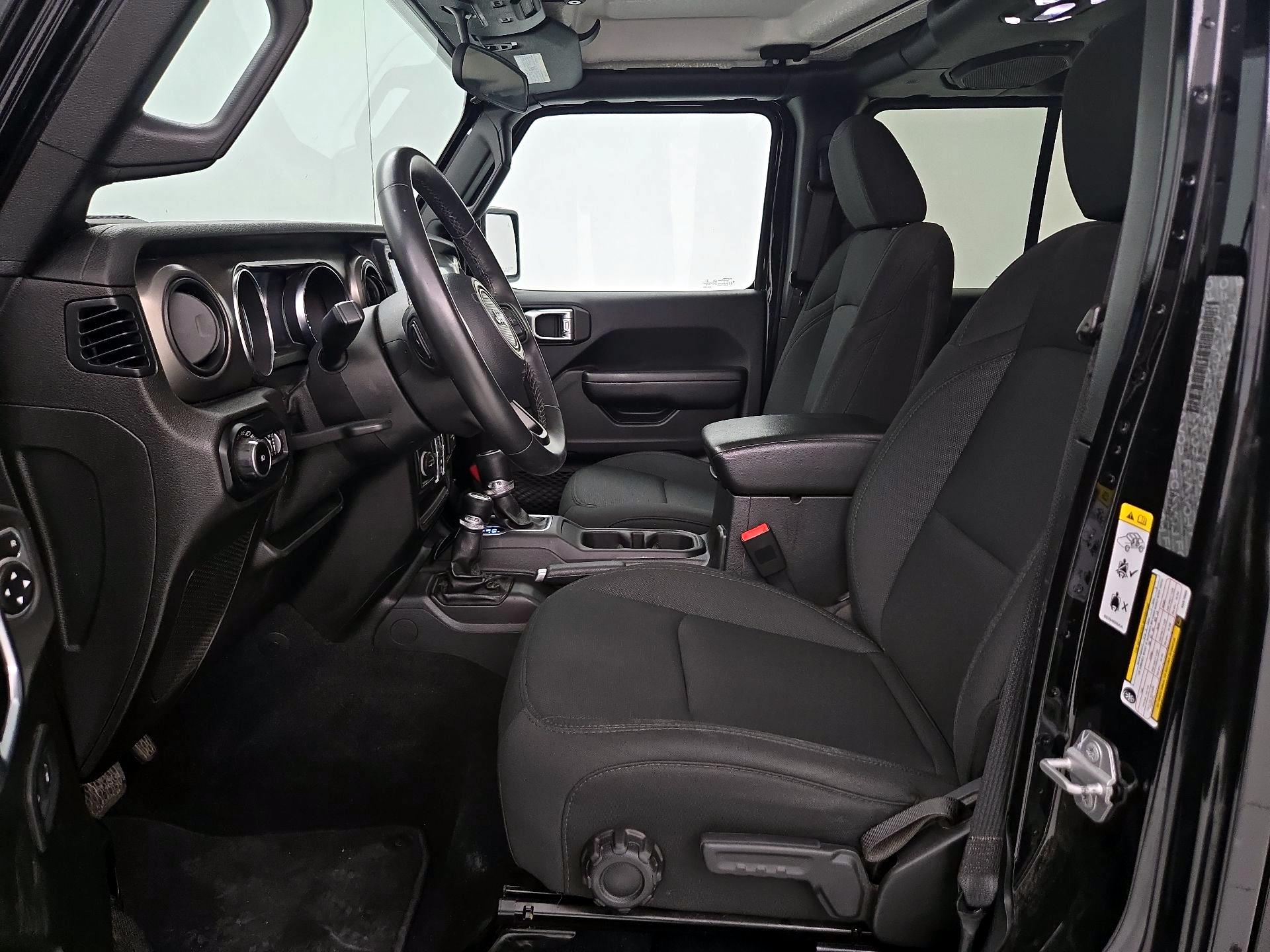 Thumbnail: 2019 Jeep Wrangler - 11