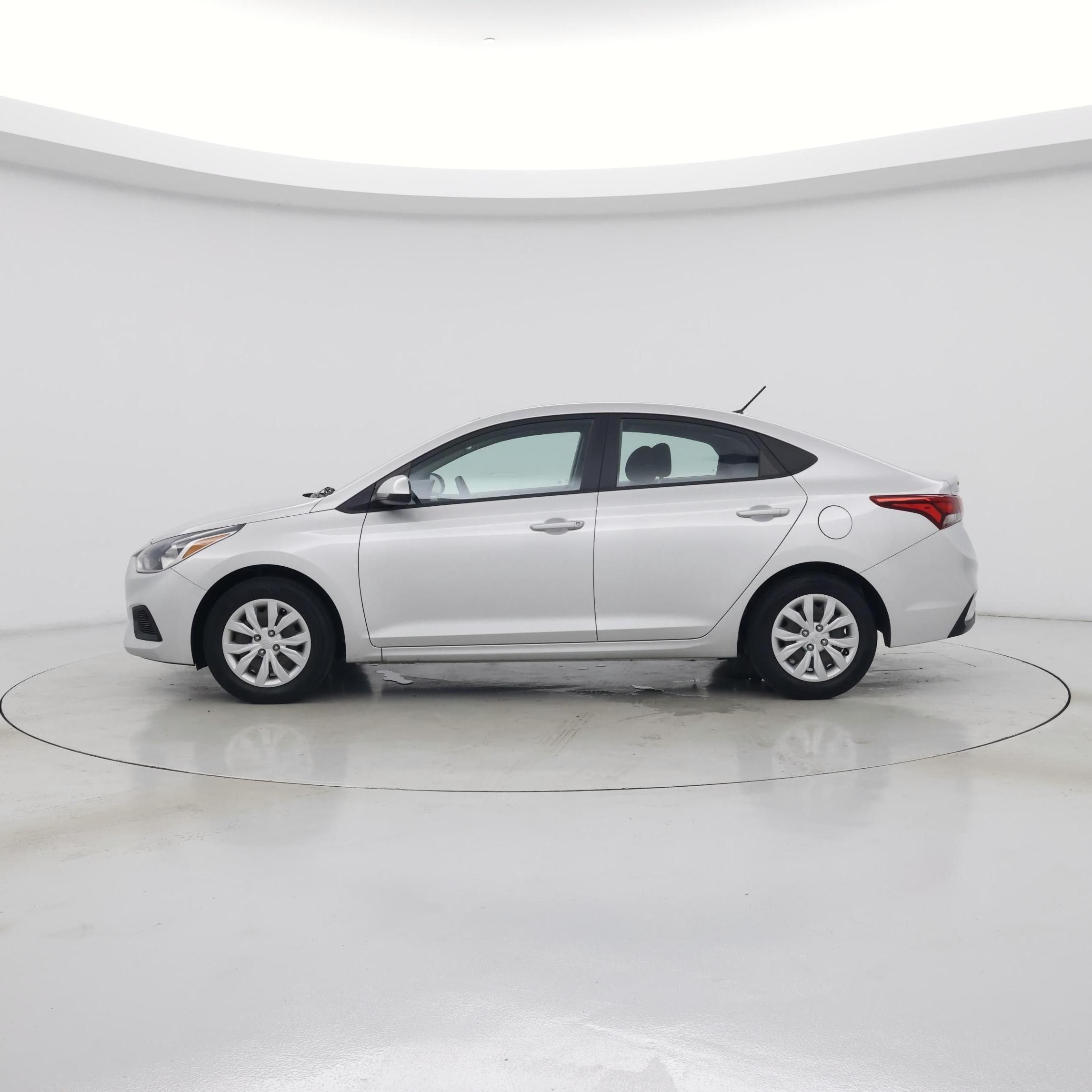Thumbnail: 2022 Hyundai Accent - 3