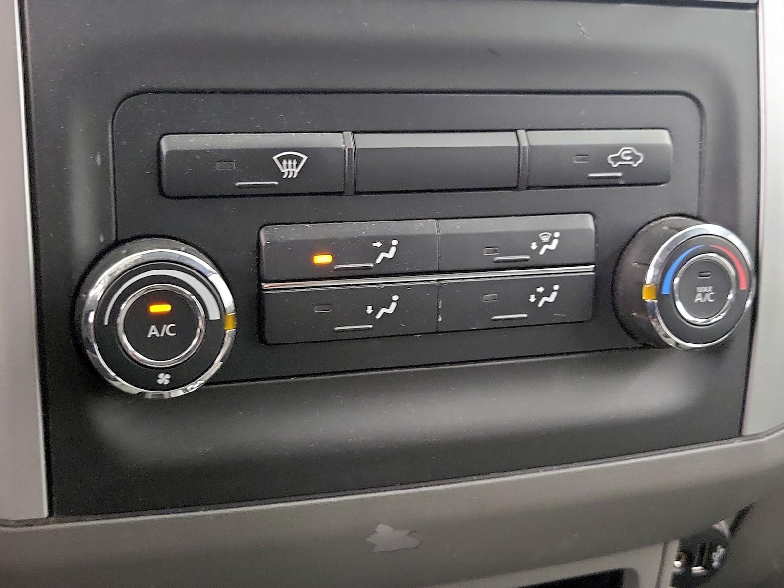 2018 Nissan Frontier SV - Photo 17