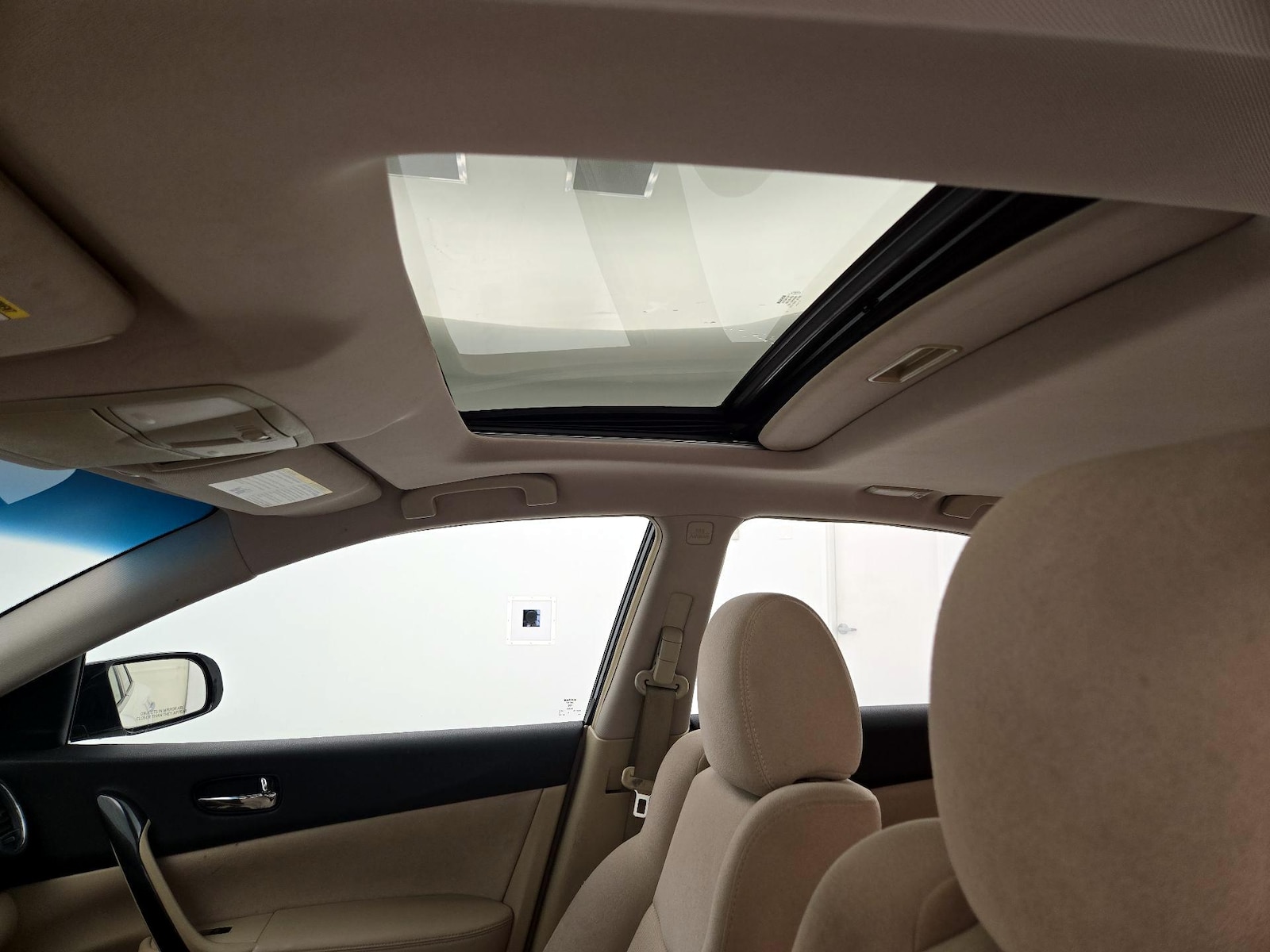 Sunroof(s) & Overhead Airbags