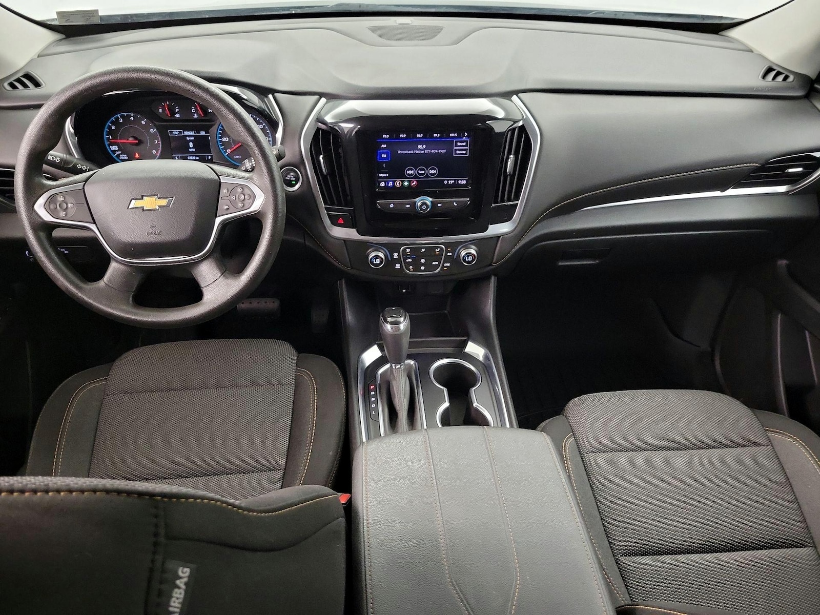 2020 Chevrolet Traverse LS - Photo 10