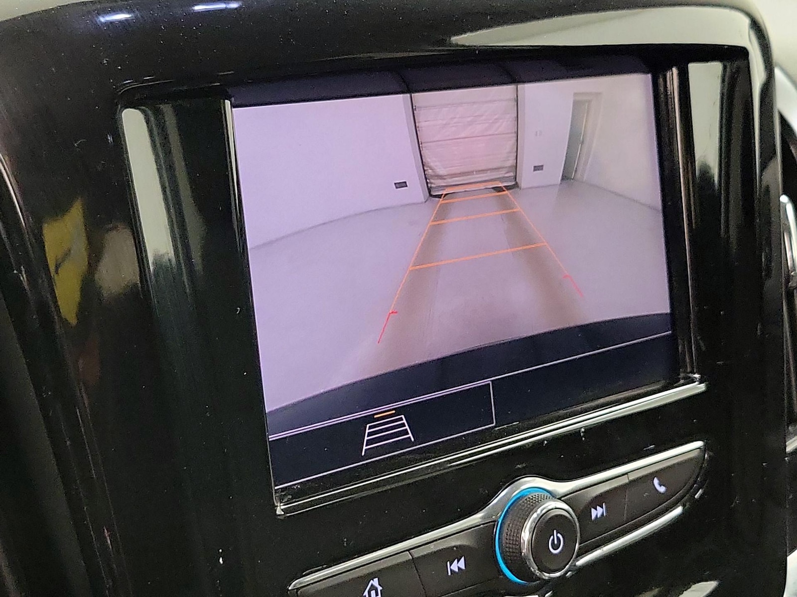 2020 Chevrolet Traverse LS - Photo 15