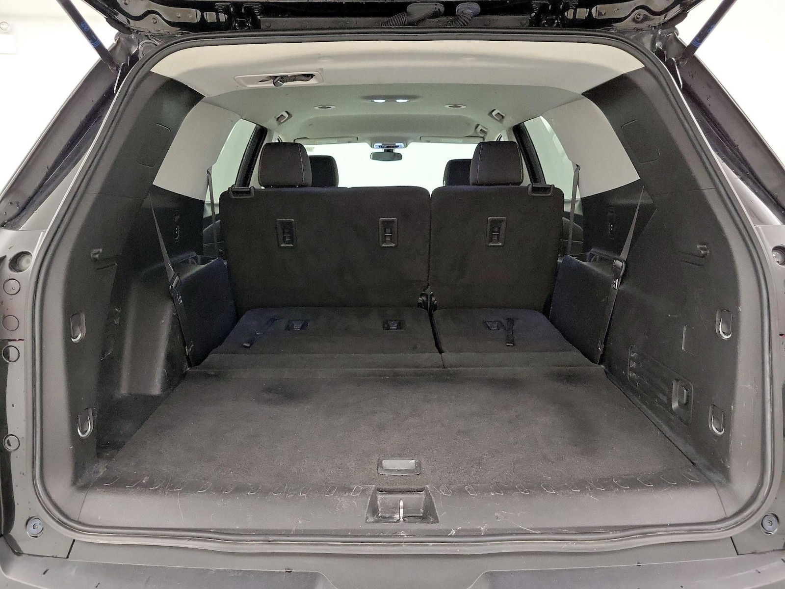 2020 Chevrolet Traverse LS - Photo 23