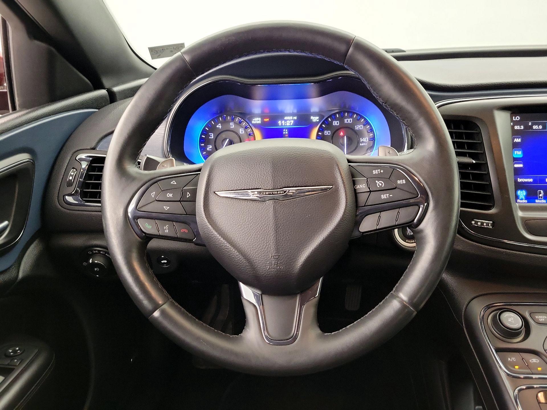 Thumbnail: 2015 Chrysler 200 - 10