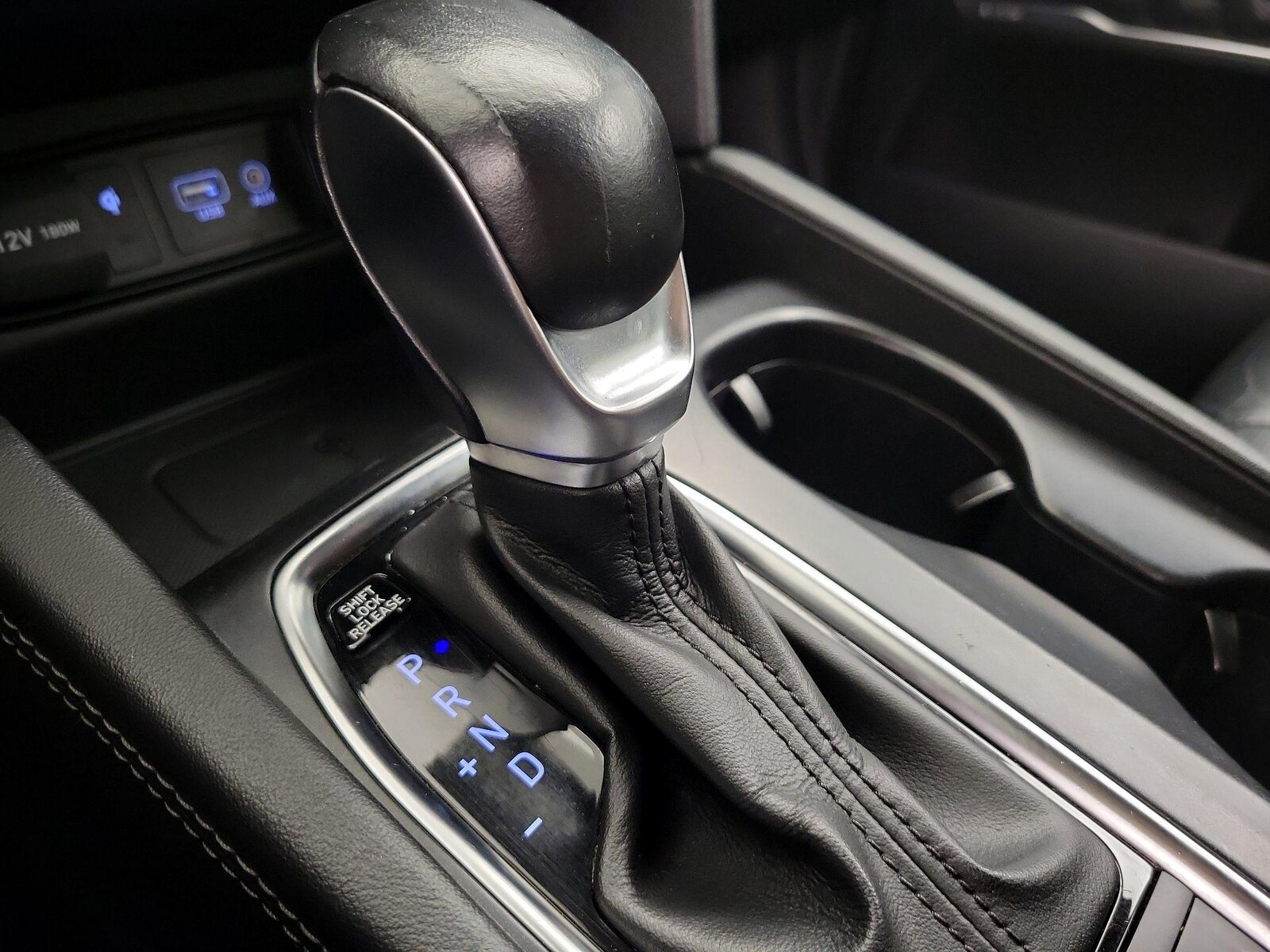 2020 Hyundai Santa Fe SEL - Photo 18
