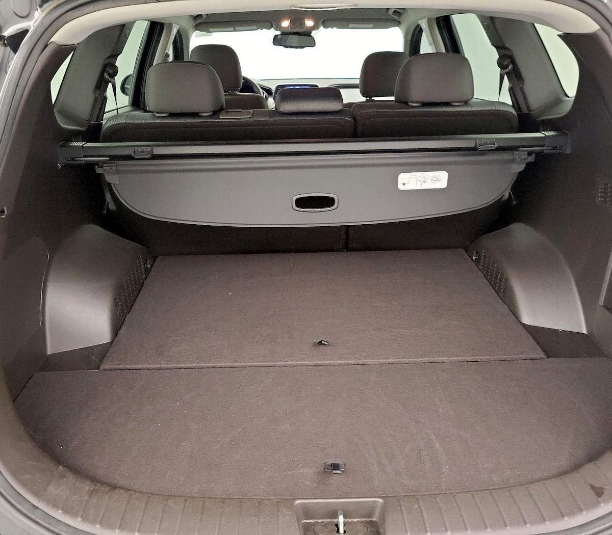 Trunk/Cargo (Seats Up)