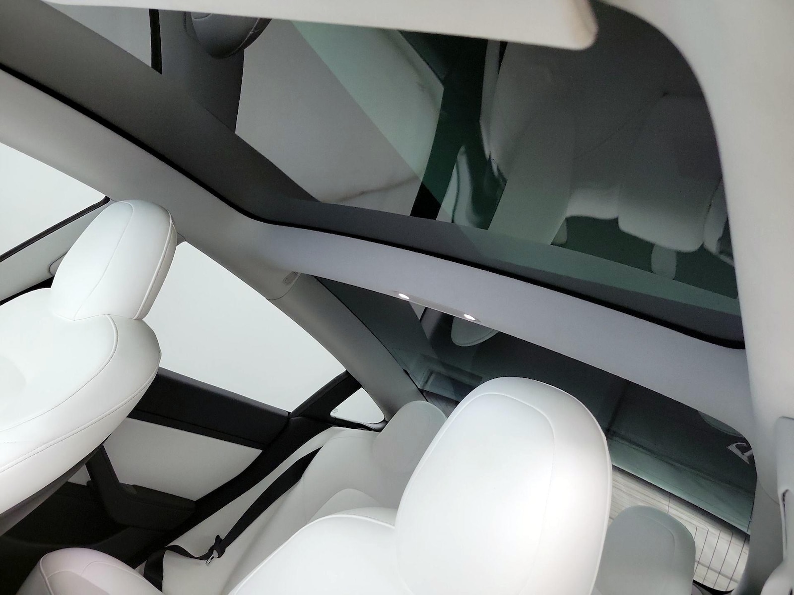 Skylight(s) & Overhead Airbags