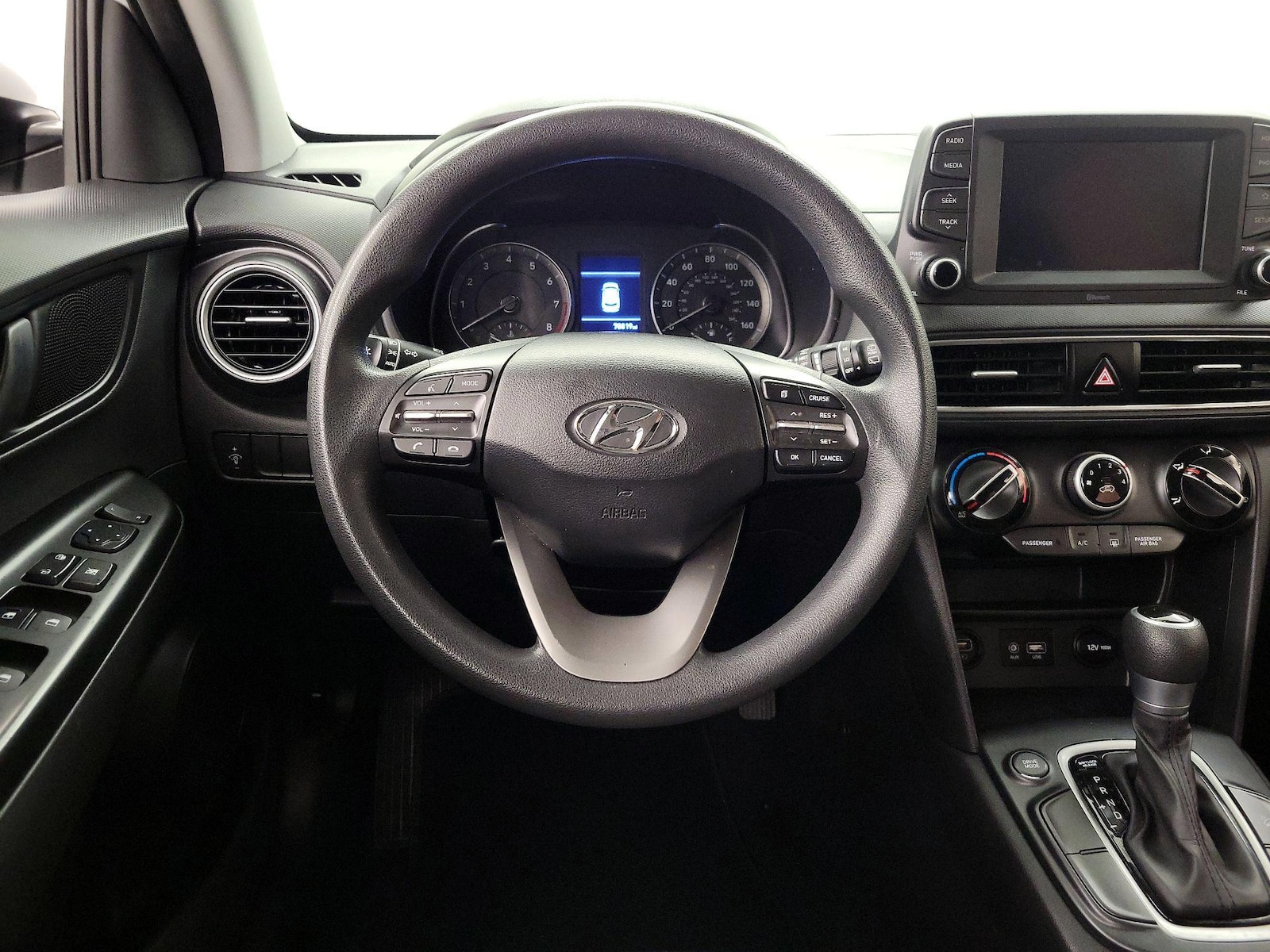 2021 Hyundai Kona SE - Photo 11