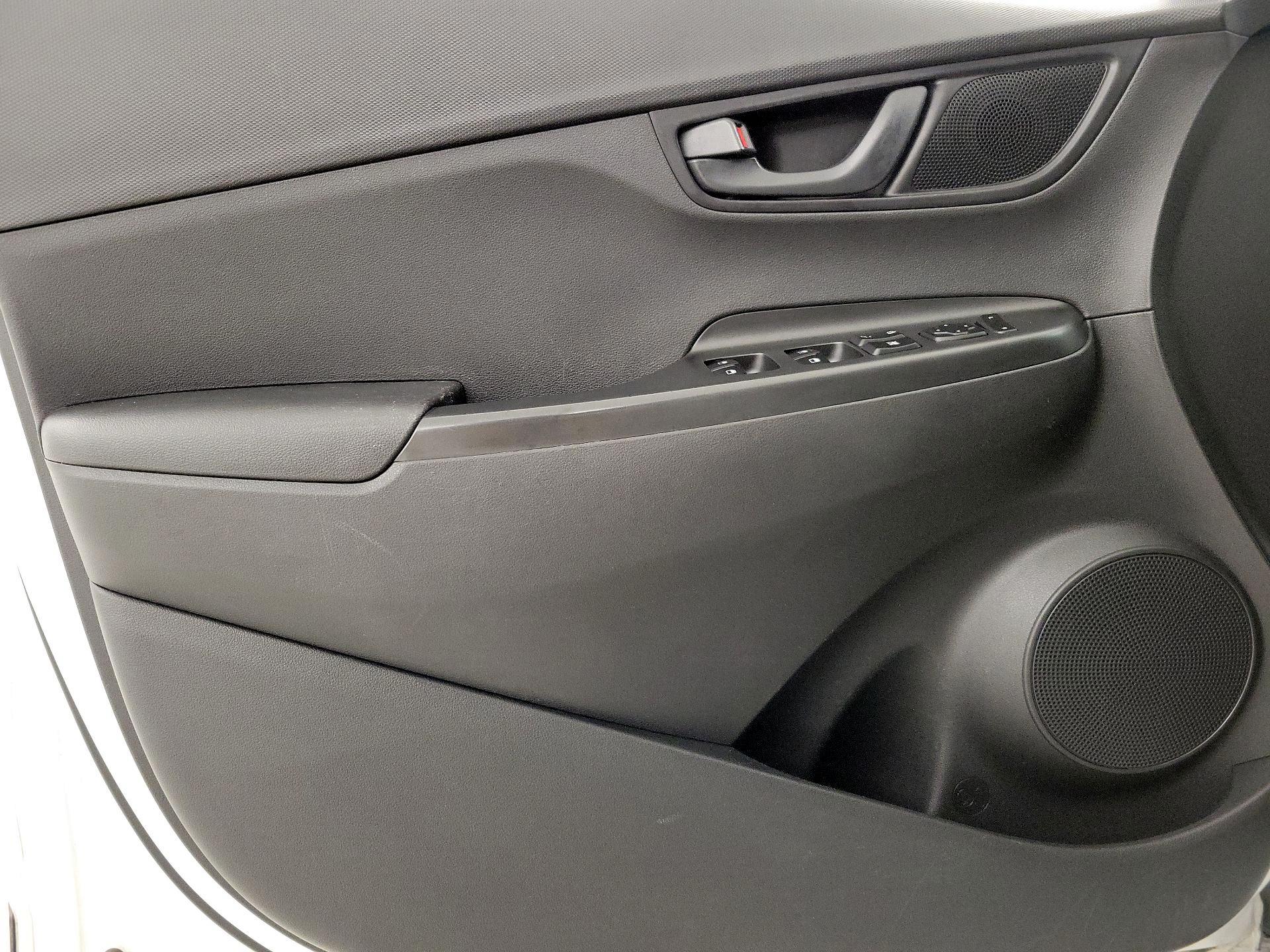 Thumbnail: 2021 Hyundai Kona - 12